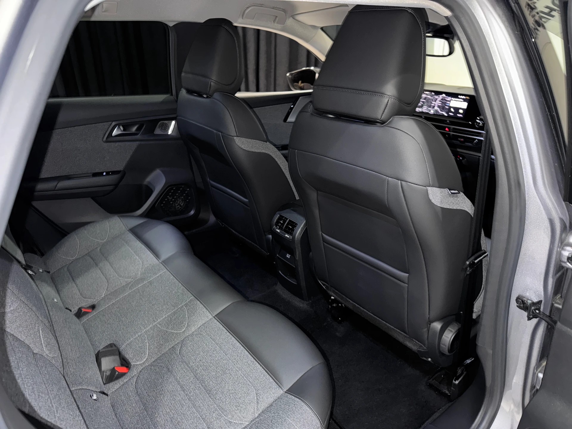CITROEN C5 X 1.2i PureTech Feel Pack EAT8-image-12