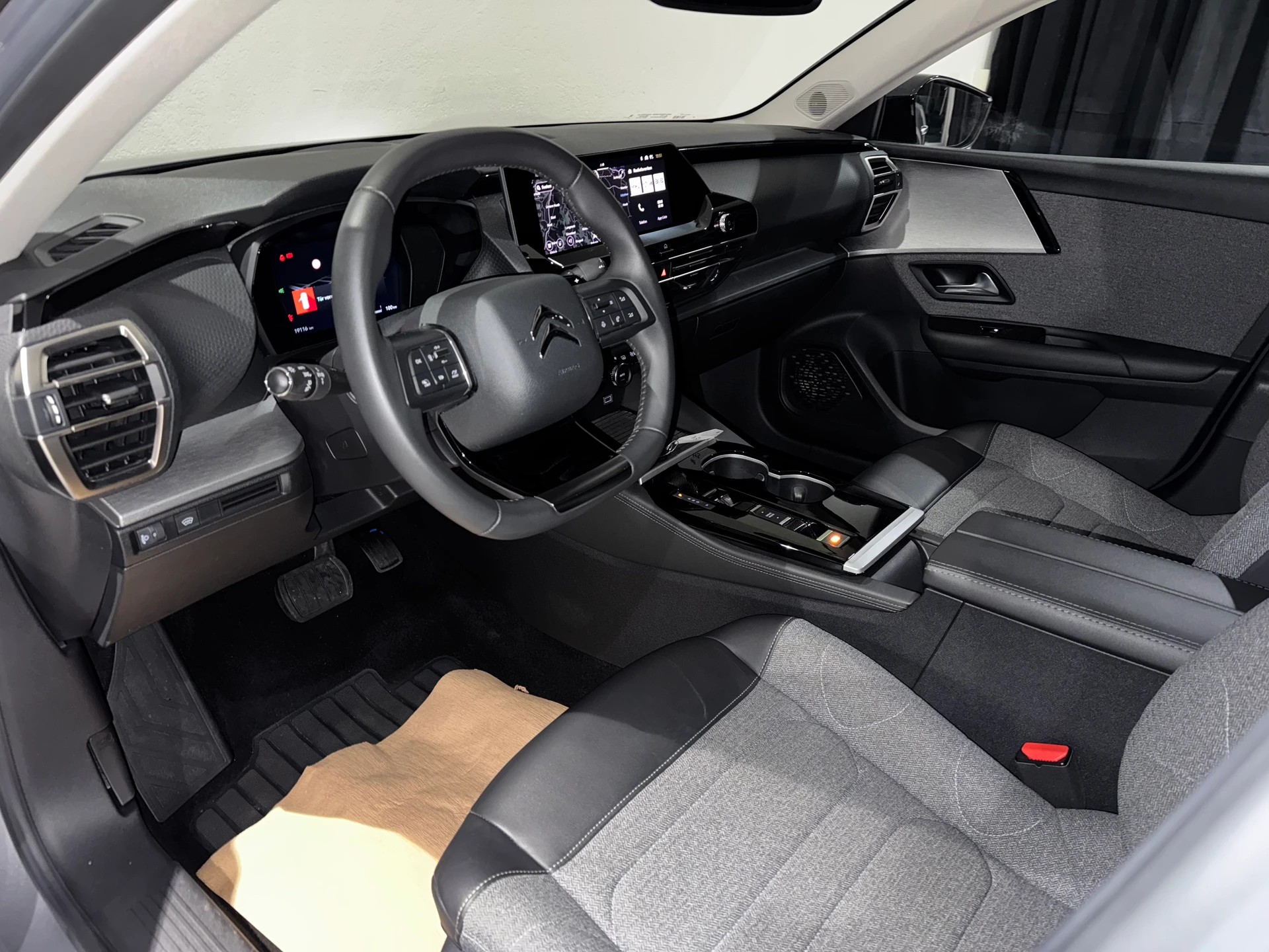 CITROEN C5 X 1.2i PureTech Feel Pack EAT8-image-9