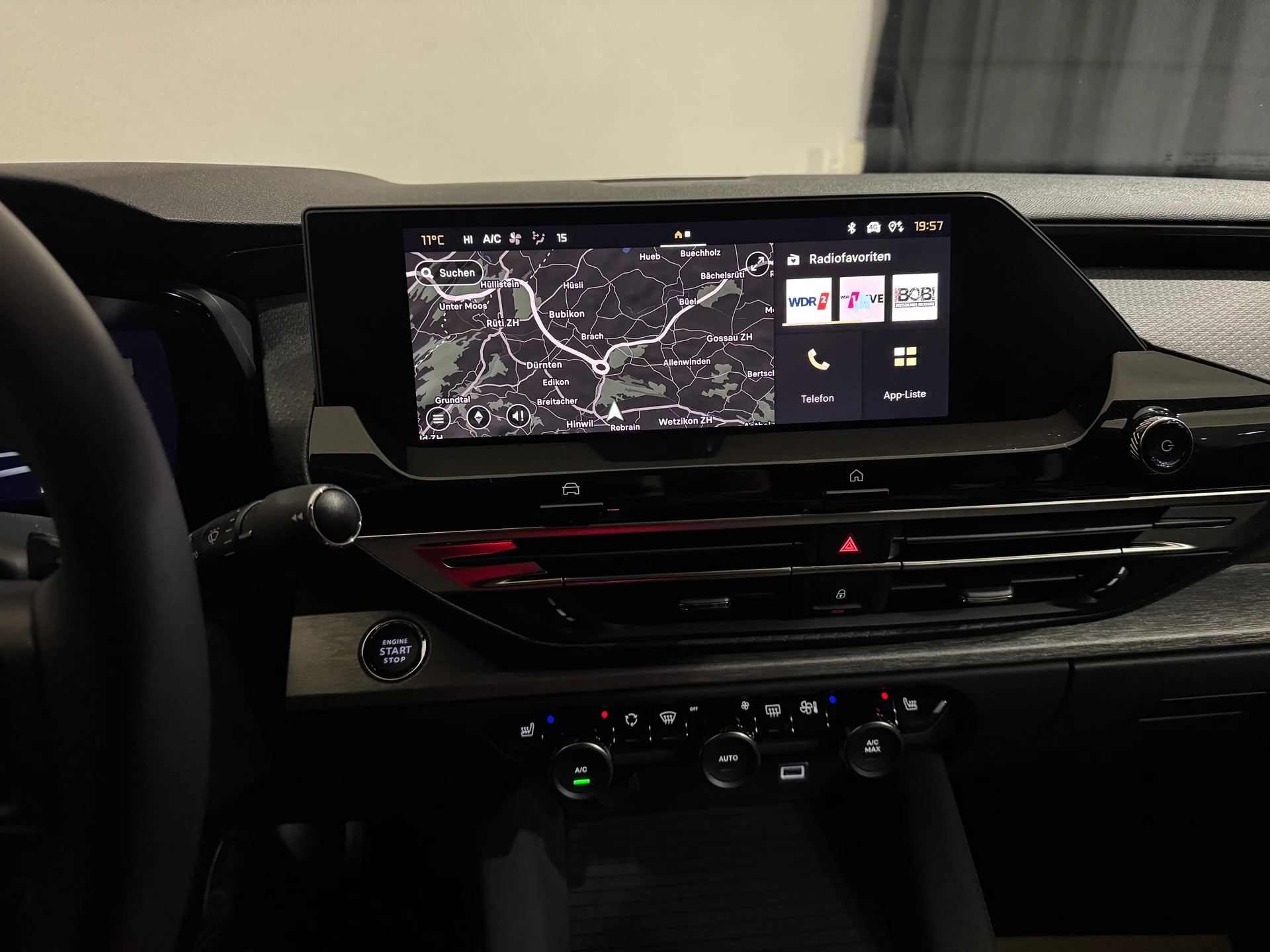 CITROEN C5 X 1.2i PureTech Feel Pack EAT8-image-14