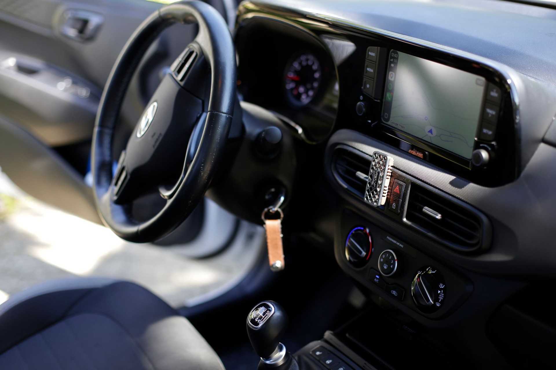 HYUNDAI i10 1.2 Amplia-image-11