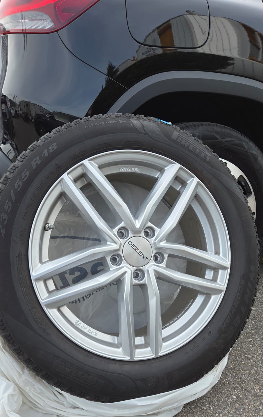MERCEDES-BENZ EQA 300 4Matic-image-15