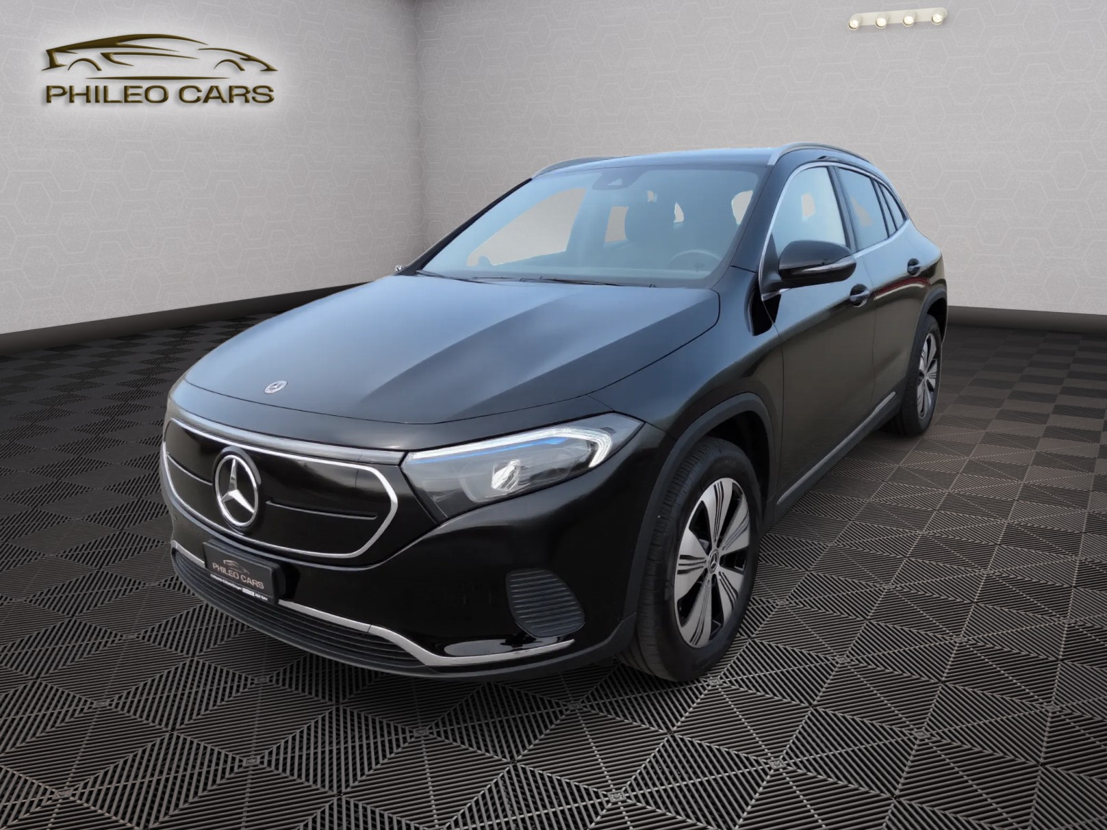 MERCEDES-BENZ EQA 300 4Matic