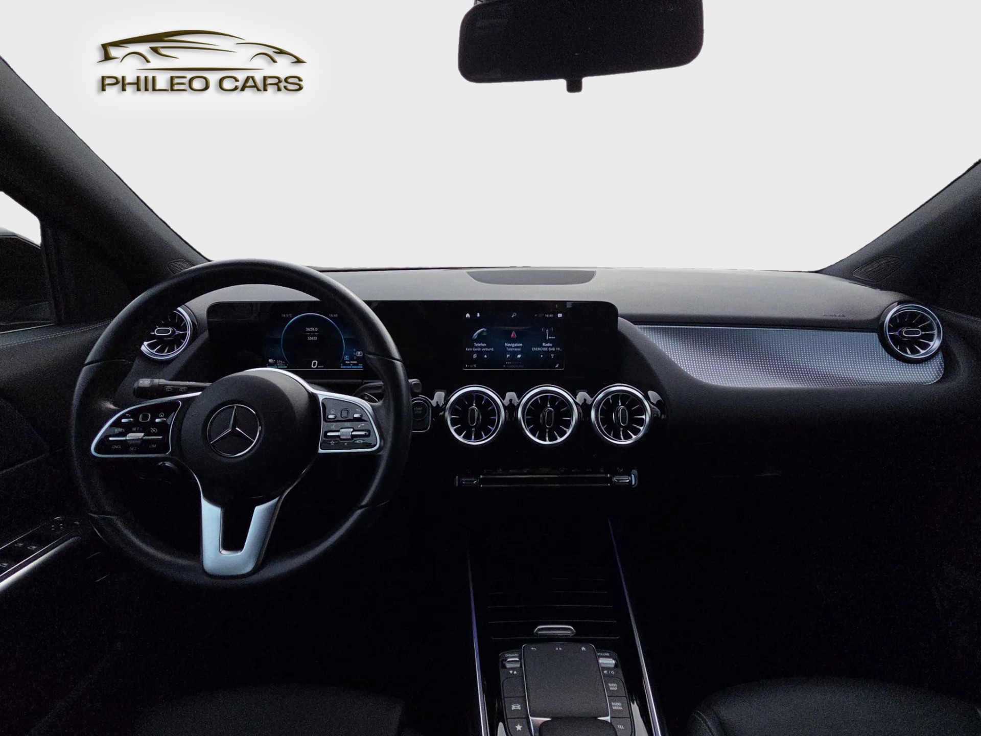MERCEDES-BENZ EQA 300 4Matic-image-9