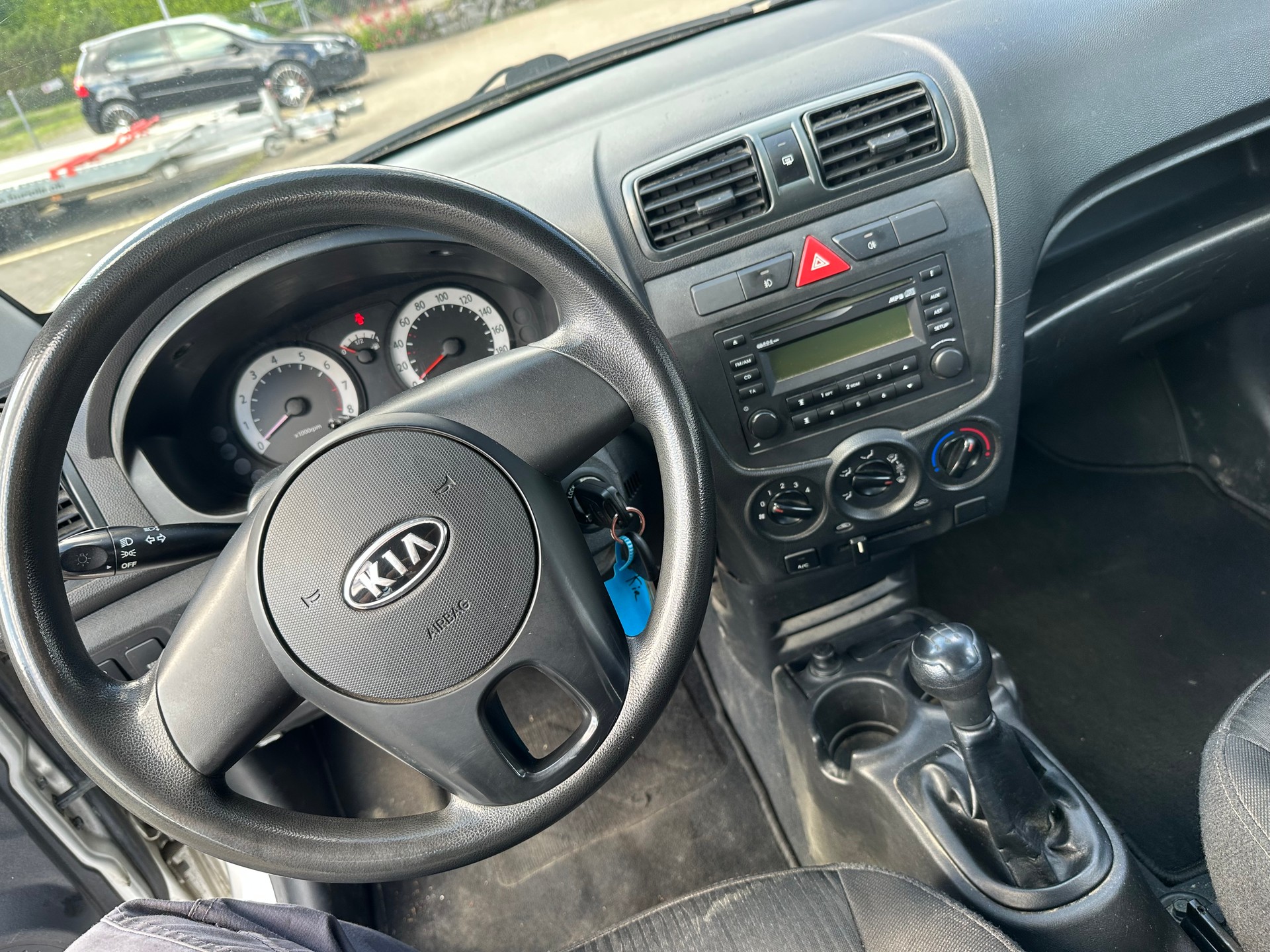 KIA Picanto 1.1 Classic-image-9