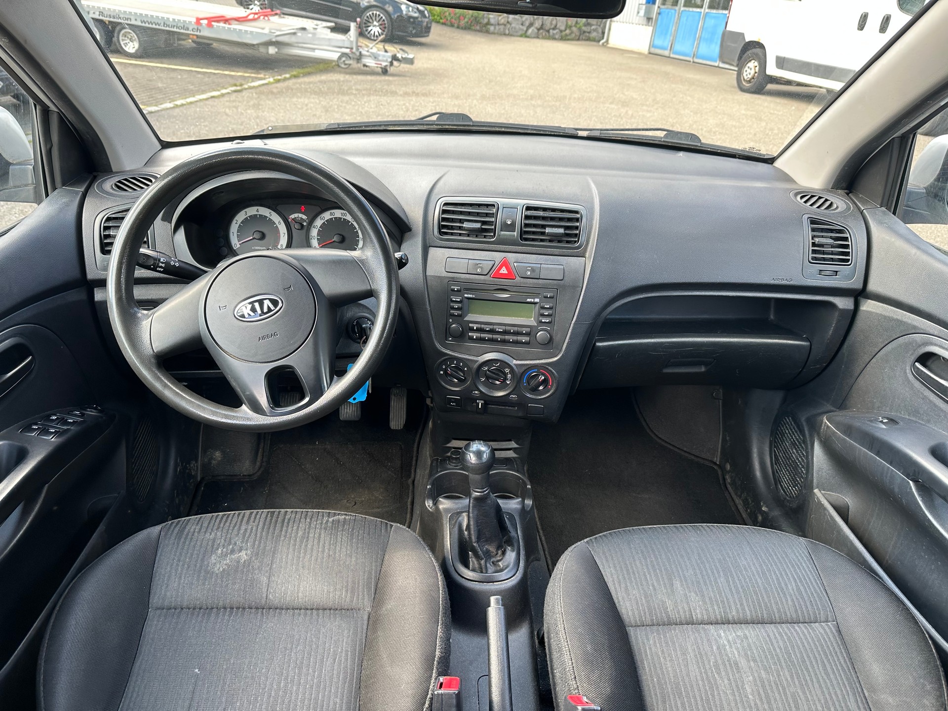 KIA Picanto 1.1 Classic-image-8