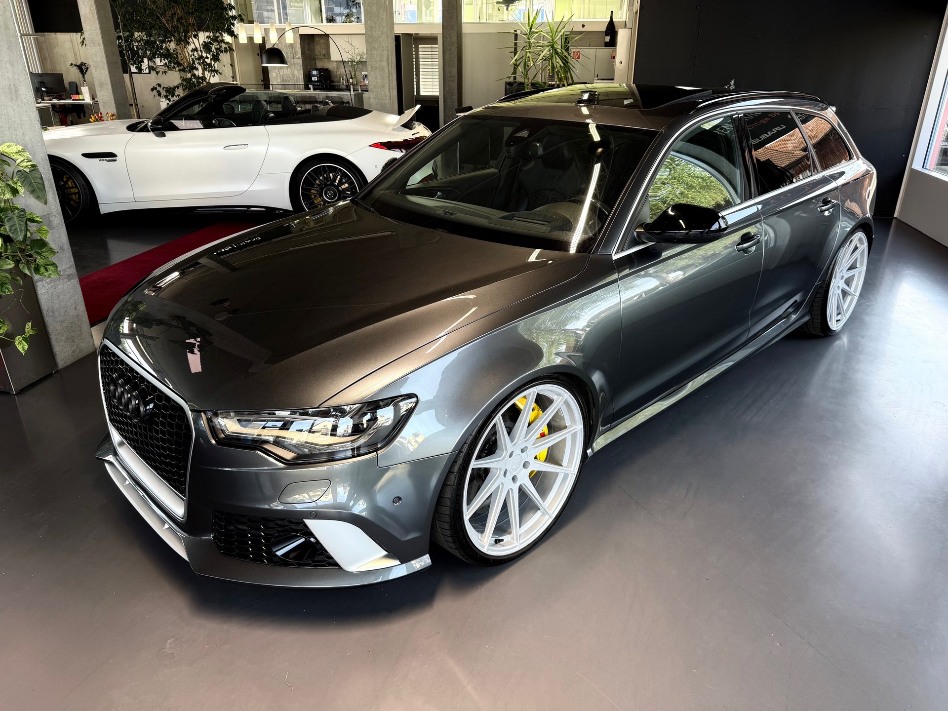 AUDI RS6 Avant 4.0 TFSI V8 quattro Tiptronic-showroom-element-1