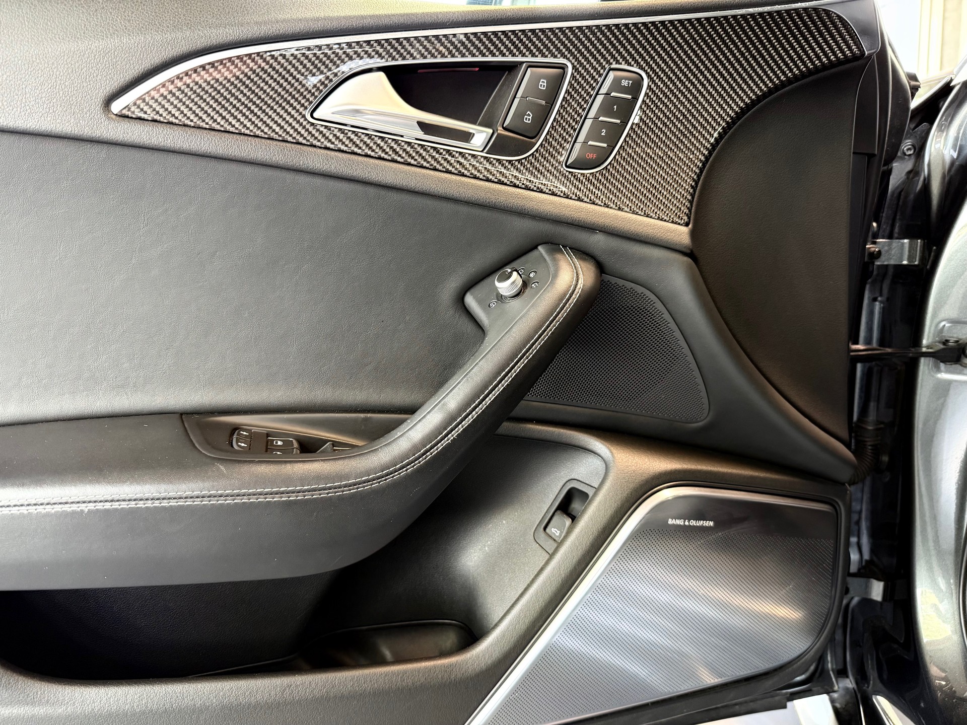 AUDI RS6 Avant 4.0 TFSI V8 quattro Tiptronic-image-13