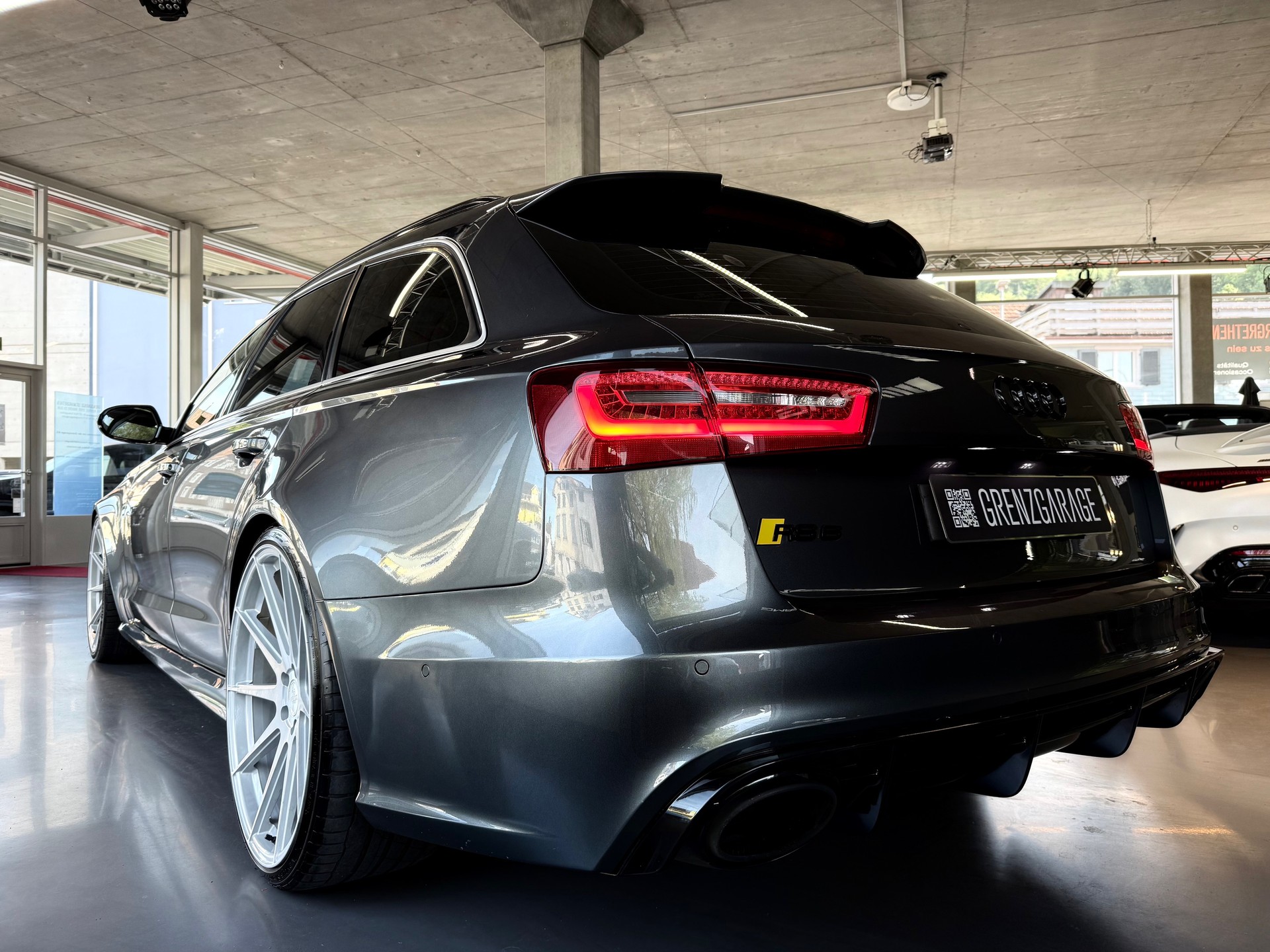 AUDI RS6 Avant 4.0 TFSI V8 quattro Tiptronic-image-7