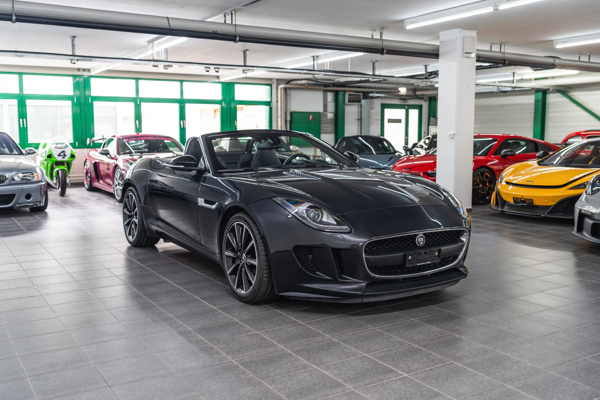 JAGUAR F-Type Convertible 3.0 V6 S/C-showroom-element-2
