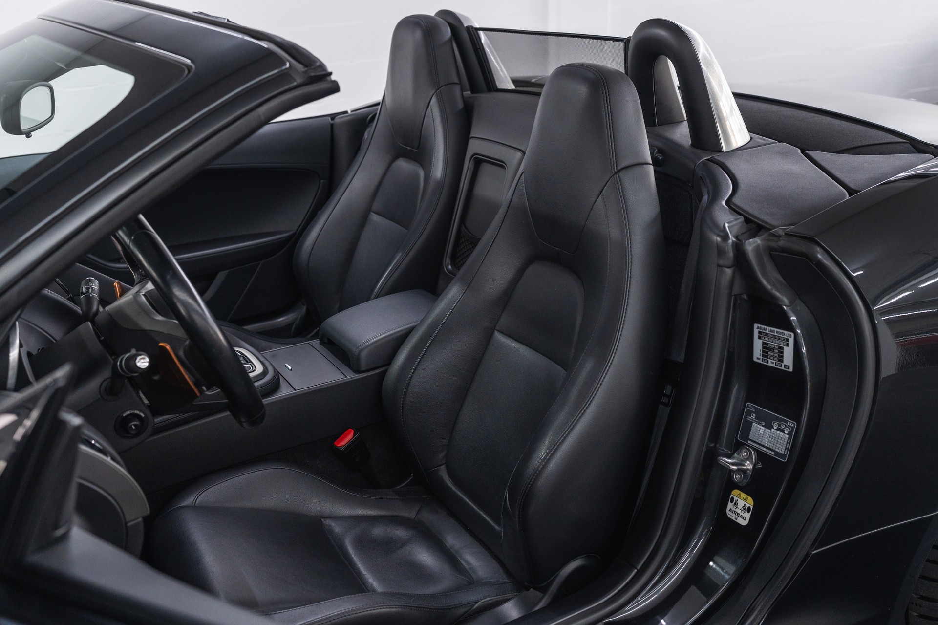 JAGUAR F-Type Convertible 3.0 V6 S/C-image-11
