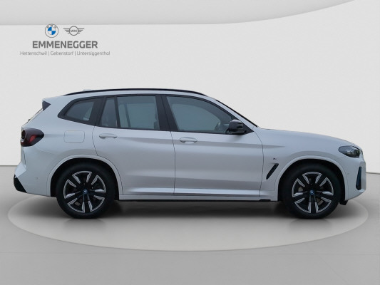 BMW iX3 Inspiring-image-4