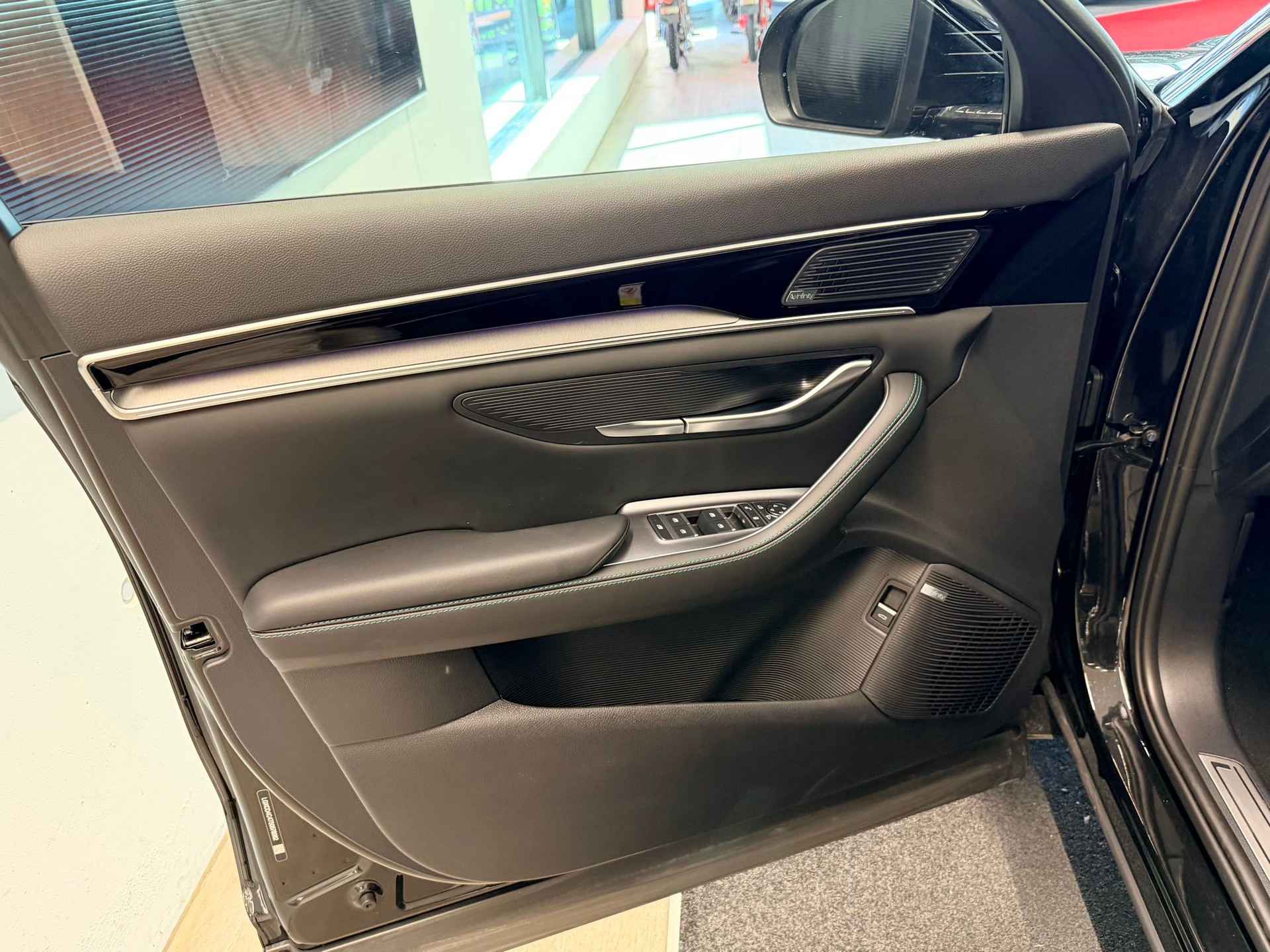 BYD Seal U DM-i Design AWD-image-11