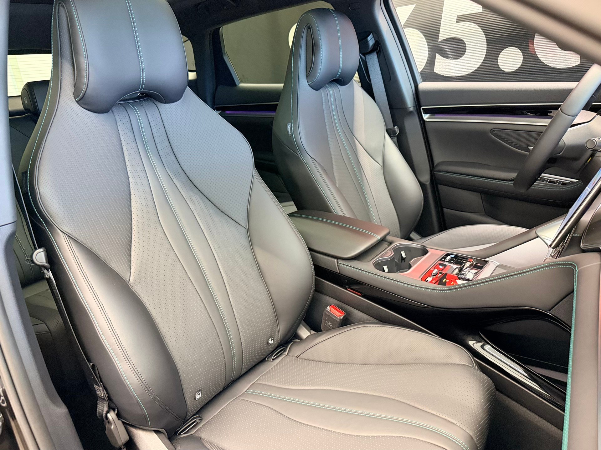 BYD Seal U DM-i Design AWD-image-23