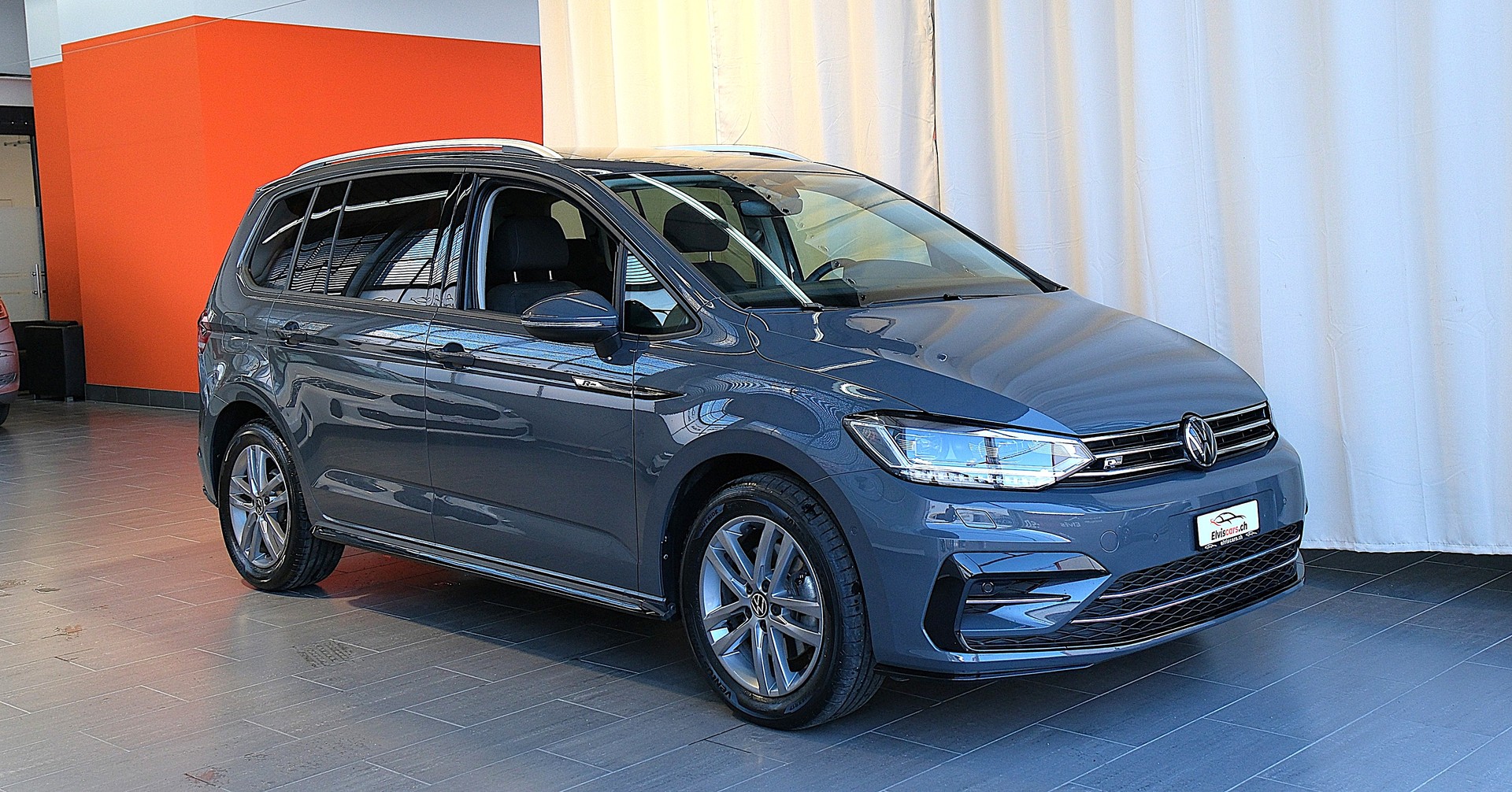 VW Touran 1.5 TSI EVO Comfortline United R Line DSG-image-31