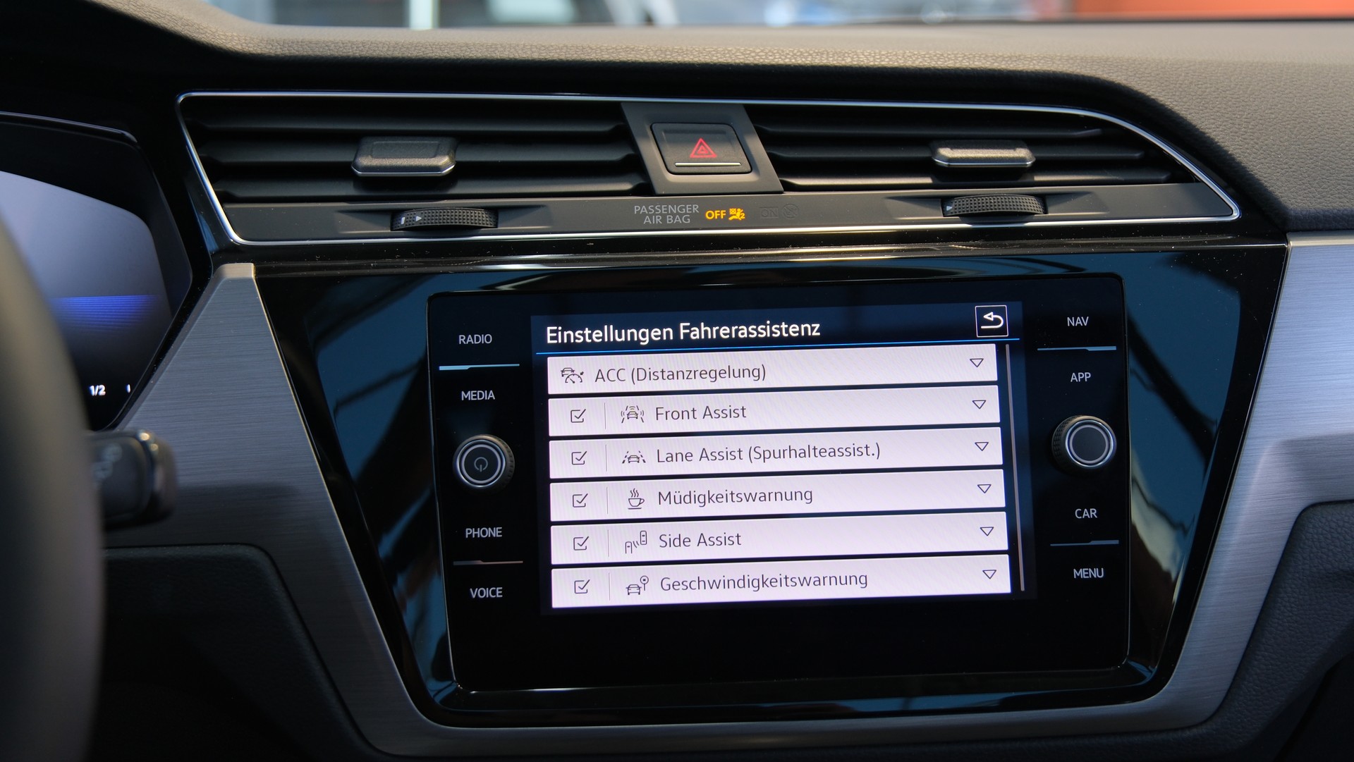 VW Touran 1.5 TSI EVO Comfortline United R Line DSG-image-19