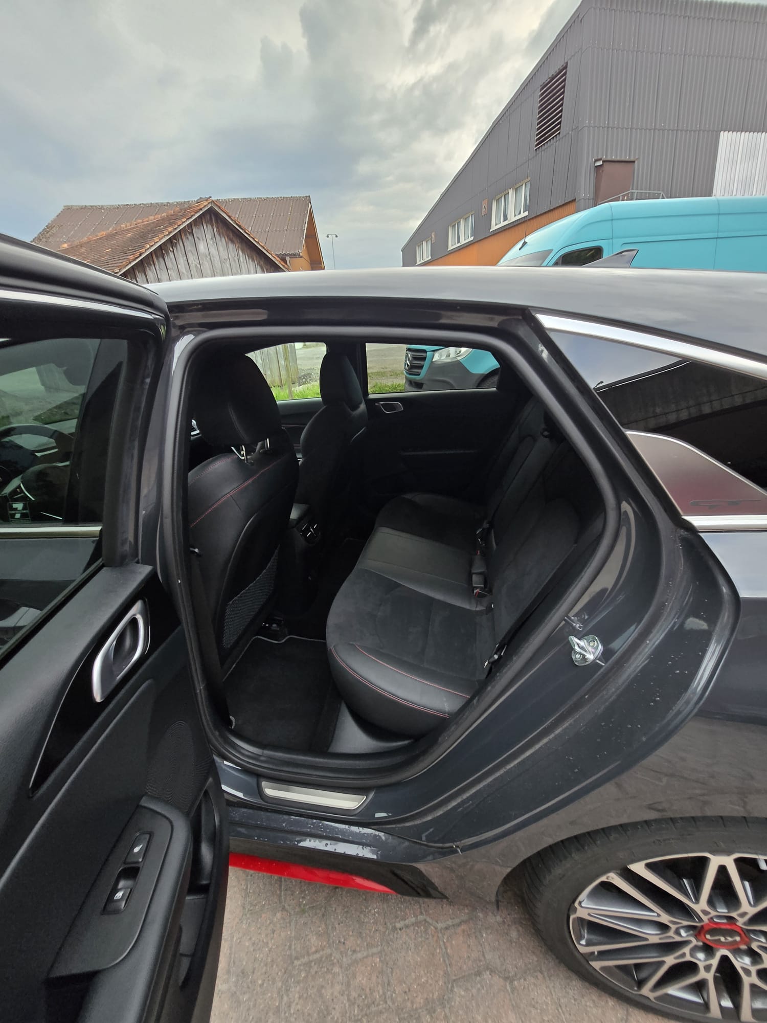 KIA 1.6 T-GDi GT-image-5