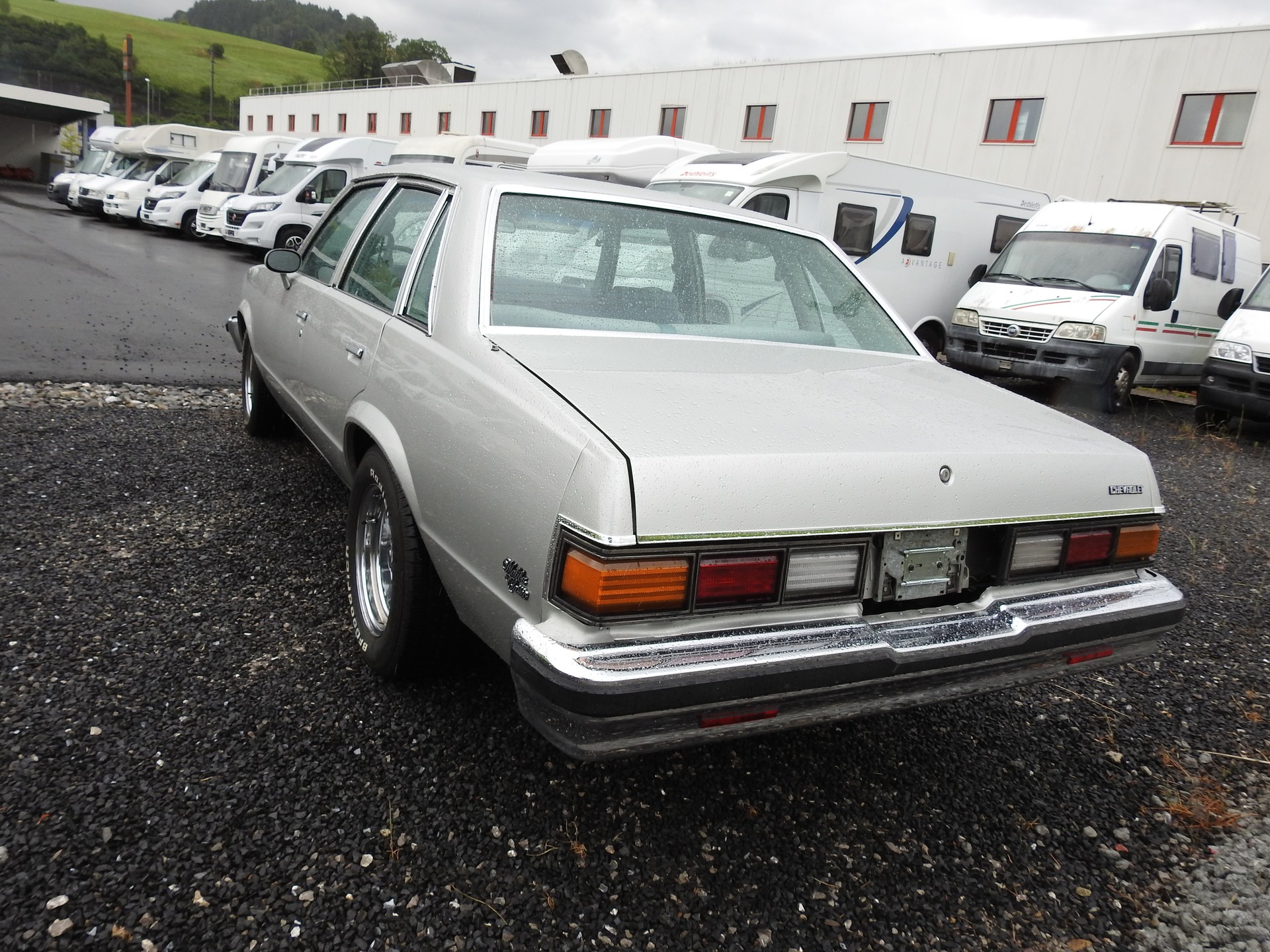 CHEVROLET Malibu Classic-image-3