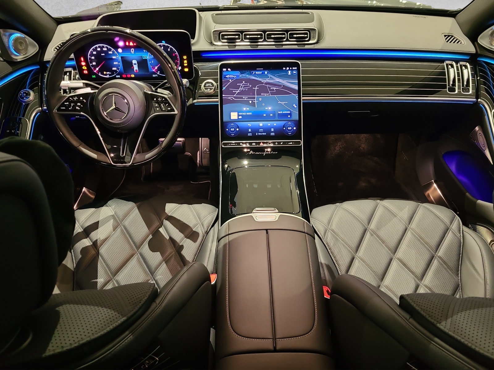 MERCEDES-BENZ S 680 4Matic Maybach First Class 9G-Tronic-image-11