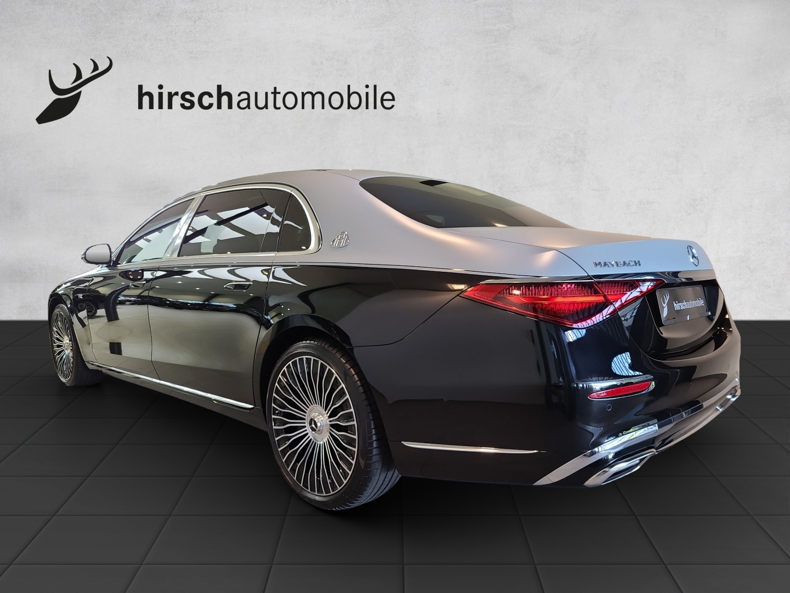 MERCEDES-BENZ S 680 4Matic Maybach First Class 9G-Tronic-showroom-element-1