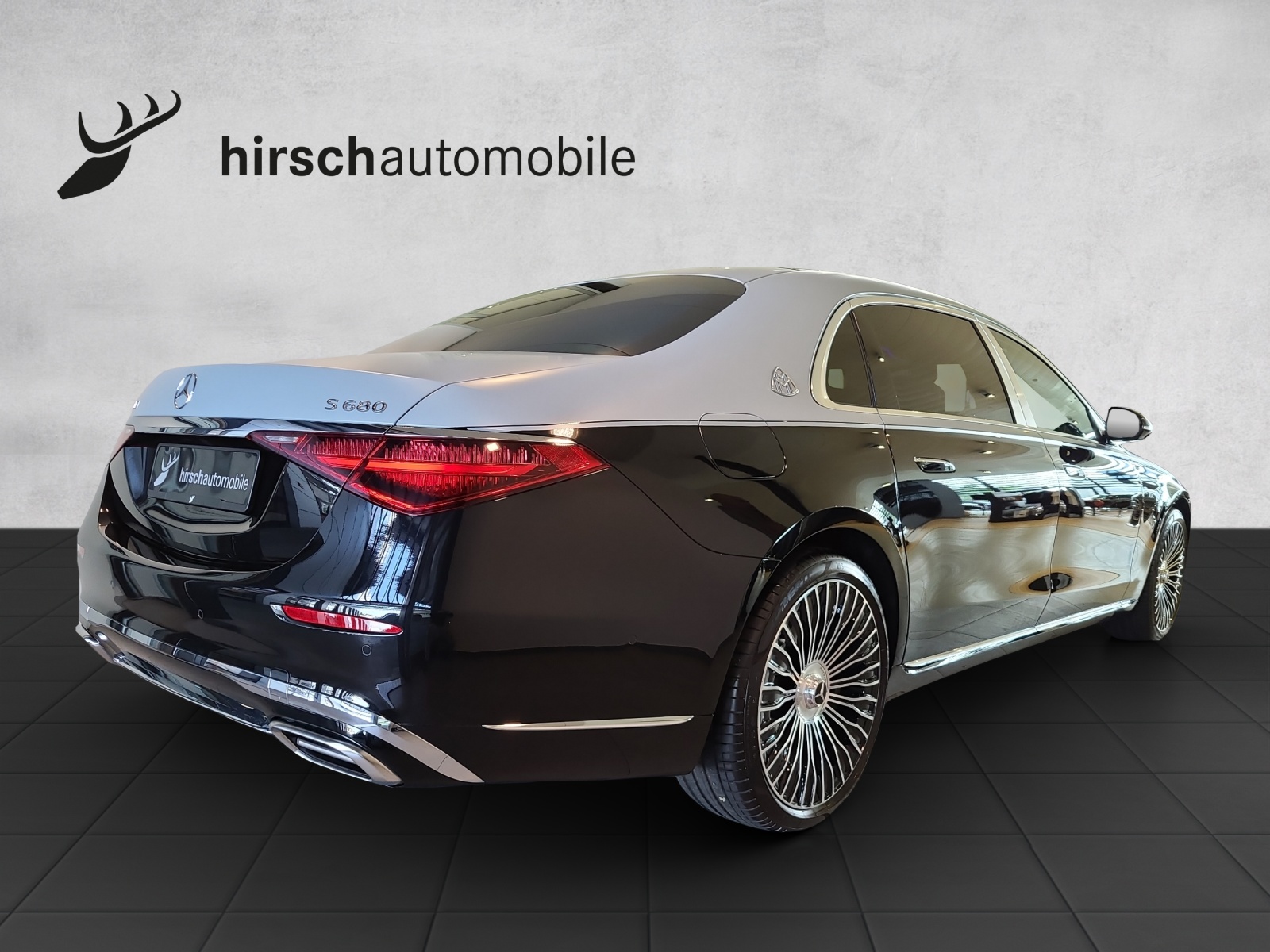 MERCEDES-BENZ S 680 4Matic Maybach First Class 9G-Tronic-showroom-element-3