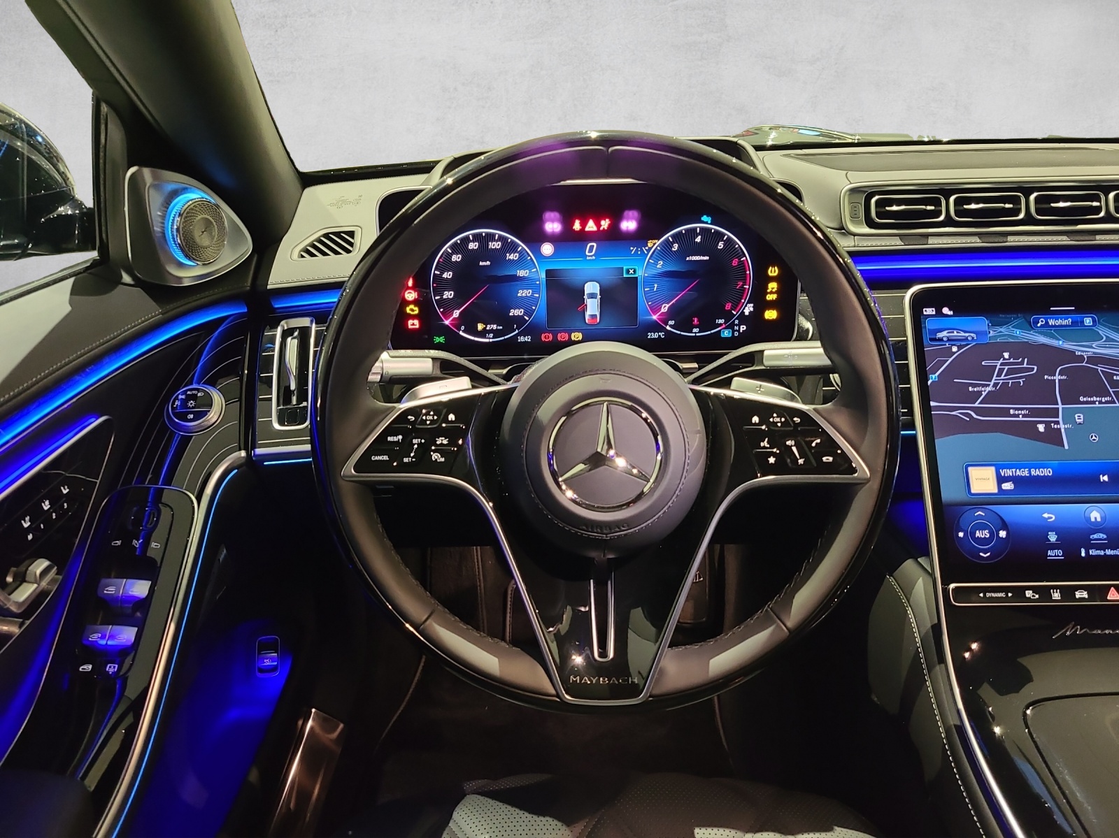 MERCEDES-BENZ S 680 4Matic Maybach First Class 9G-Tronic-image-12
