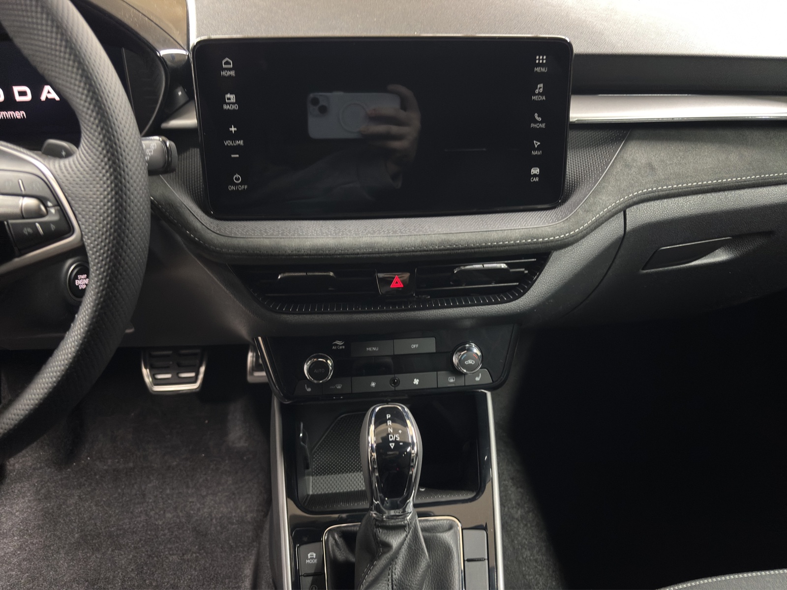 SKODA Fabia 1.0 TSI Dynamic DSG-image-10