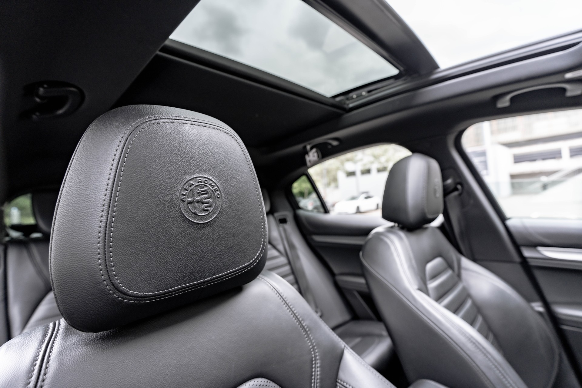 ALFA ROMEO Stelvio 2.2 JTDM Sport Q4 Automatic * FRISCH AB MFK * TOP GEPFLEGTES FAHRZEUG * WP & ZR ERSETZT *-image-19