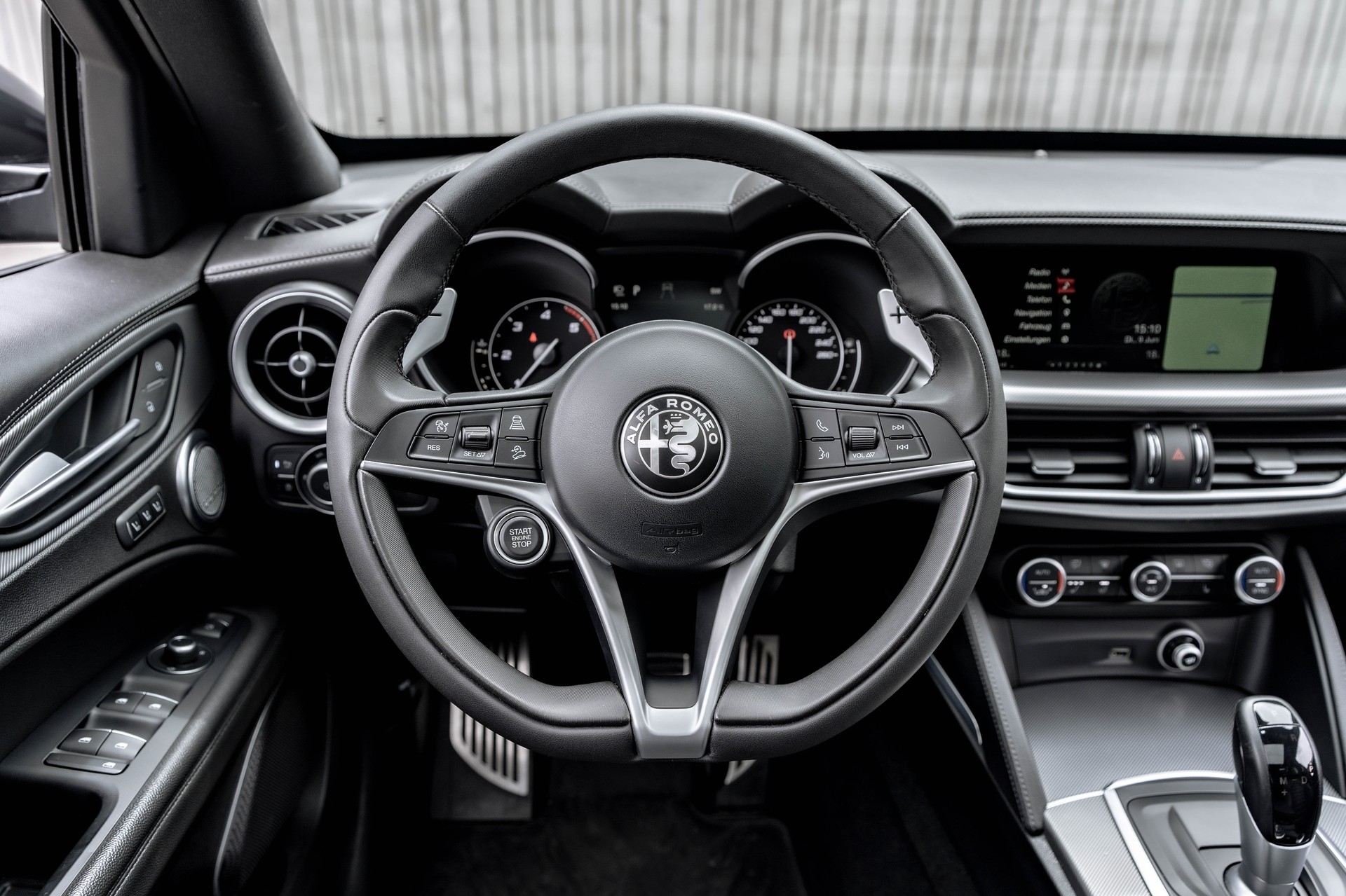 ALFA ROMEO Stelvio 2.2 JTDM Sport Q4 Automatic * FRISCH AB MFK * TOP GEPFLEGTES FAHRZEUG * WP & ZR ERSETZT *-image-7