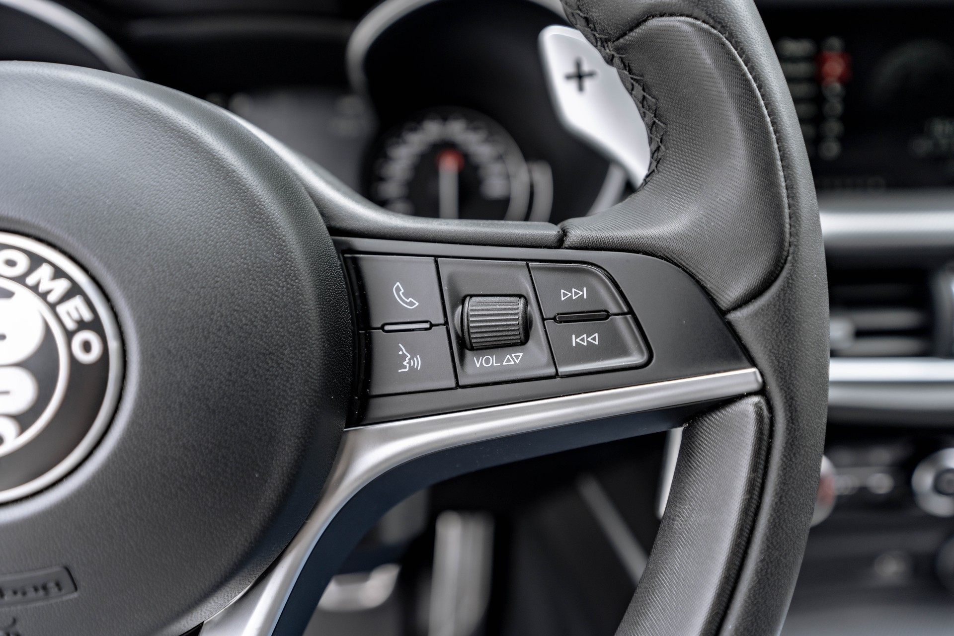 ALFA ROMEO Stelvio 2.2 JTDM Sport Q4 Automatic * FRISCH AB MFK * TOP GEPFLEGTES FAHRZEUG * WP & ZR ERSETZT *-image-9