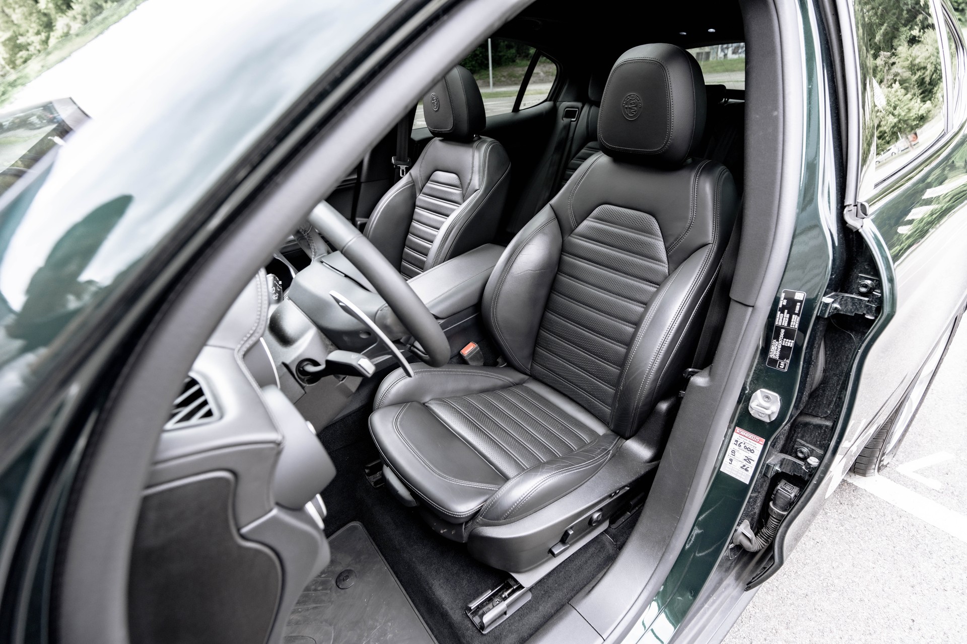 ALFA ROMEO Stelvio 2.2 JTDM Sport Q4 Automatic * FRISCH AB MFK * TOP GEPFLEGTES FAHRZEUG * WP & ZR ERSETZT *-image-13