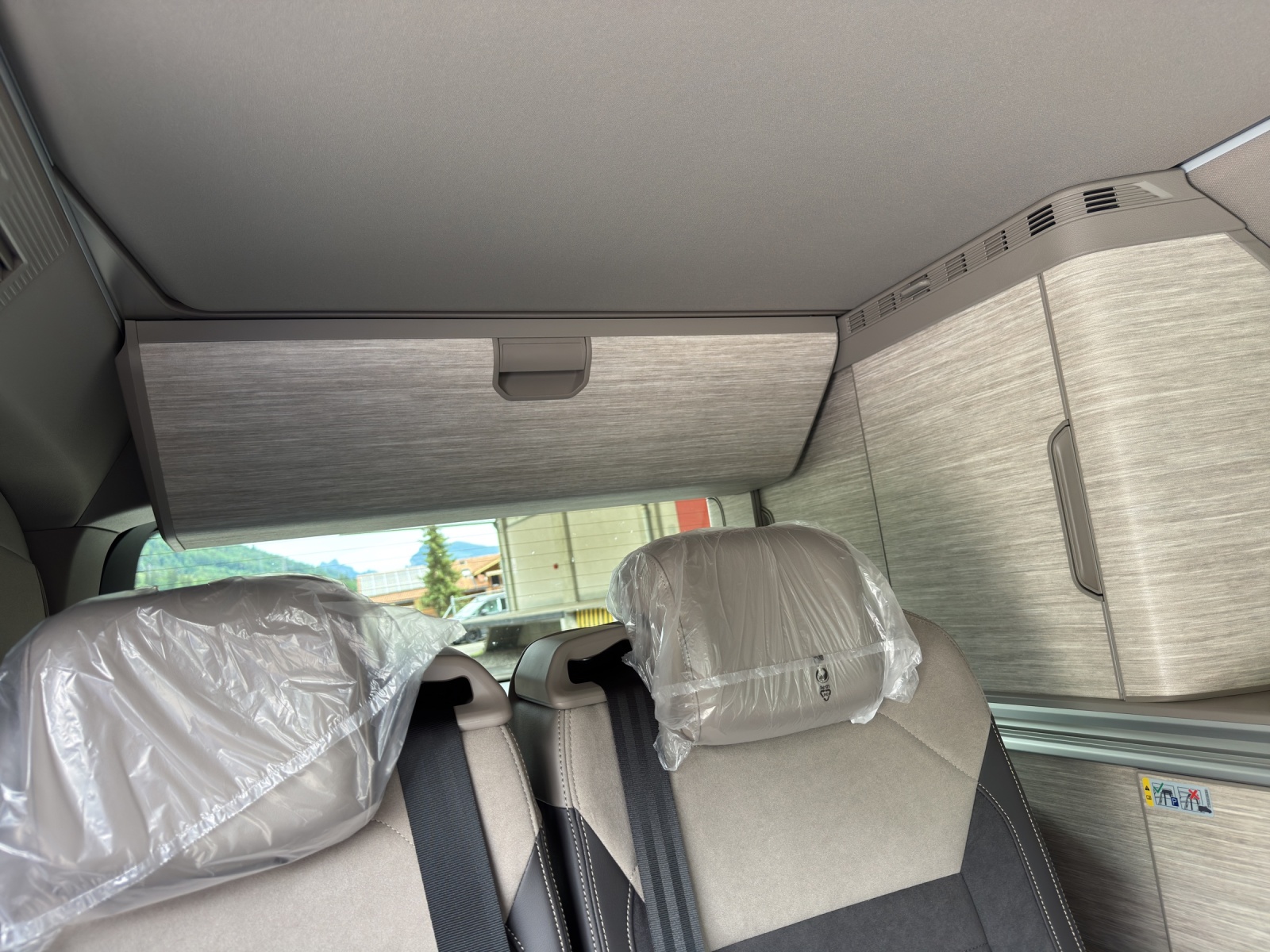 VW California 2.0 TDI Ocean Liberty-image-5