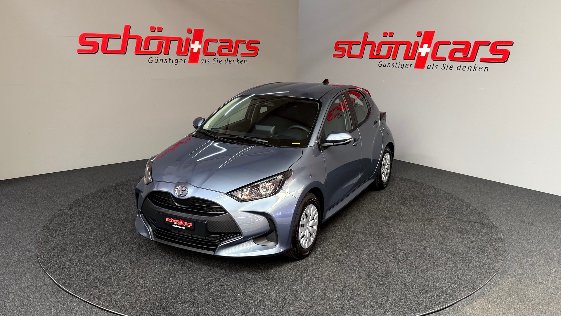 TOYOTA NEW Yaris 1.5 Comfort e-CVT-showroom-element-1
