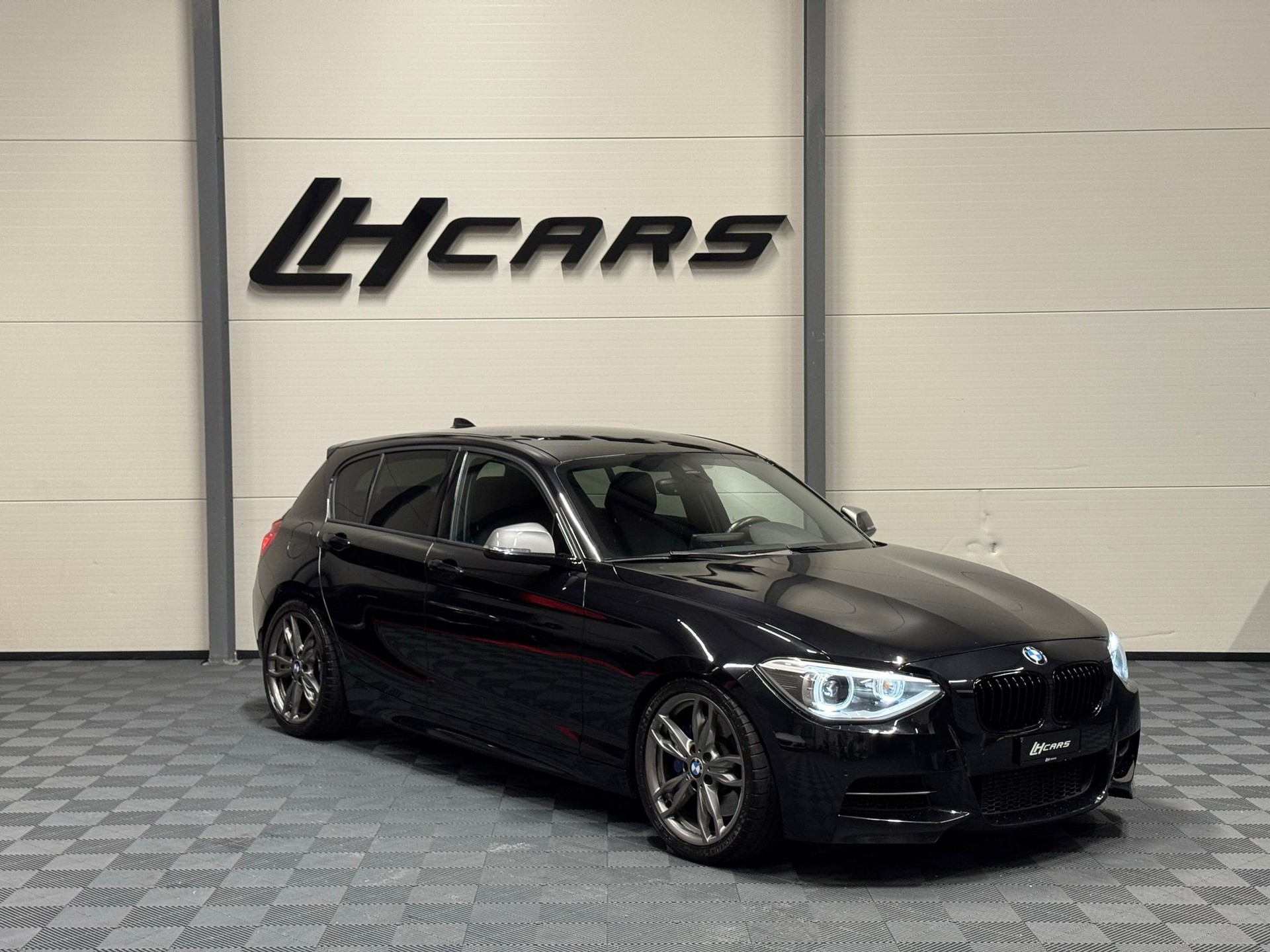 BMW M135i-image-5