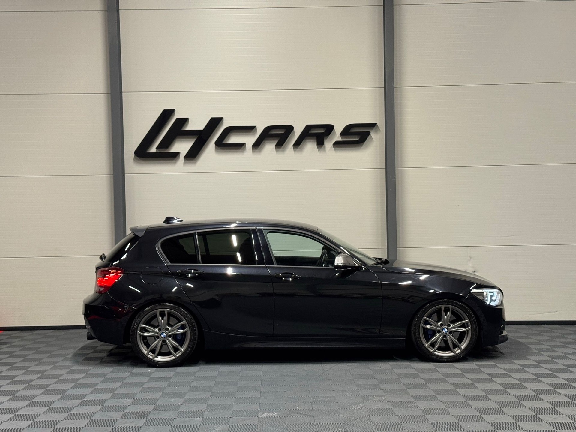 BMW M135i-image-4