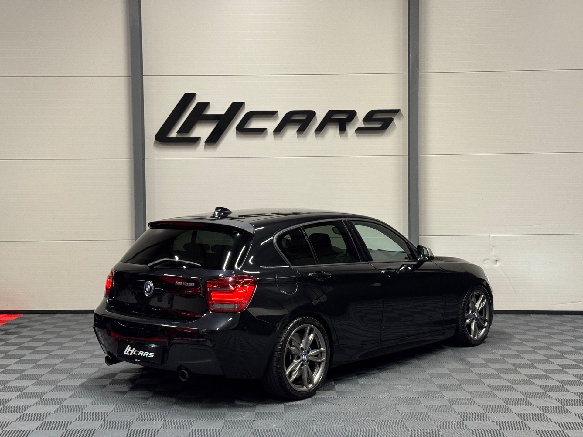 BMW M135i-image-3