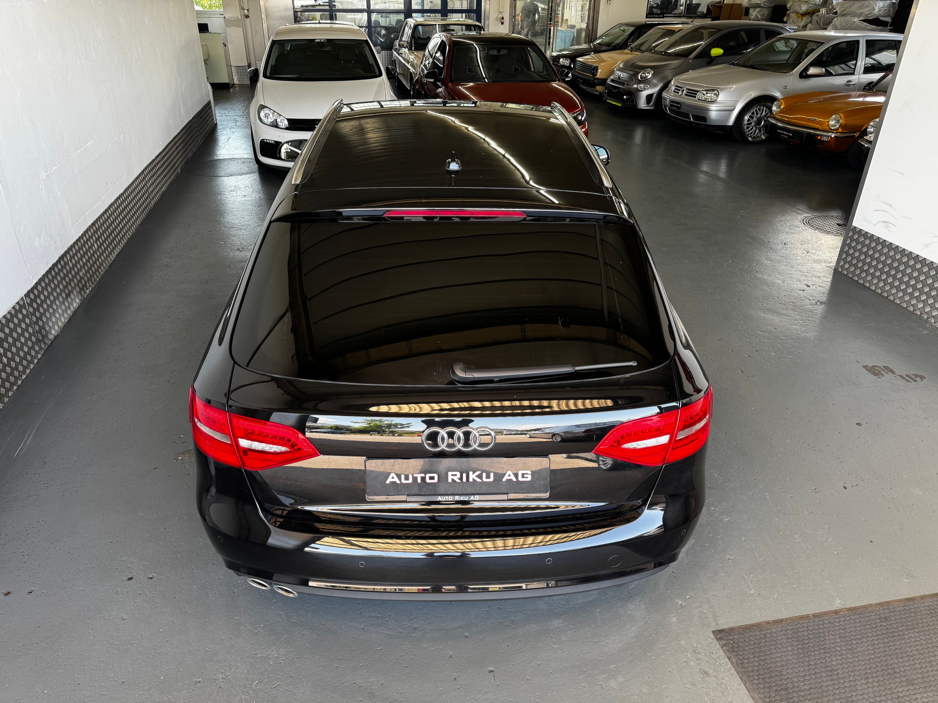 AUDI A4 Avant 2.0 TDI Attraction multitronic-image-10