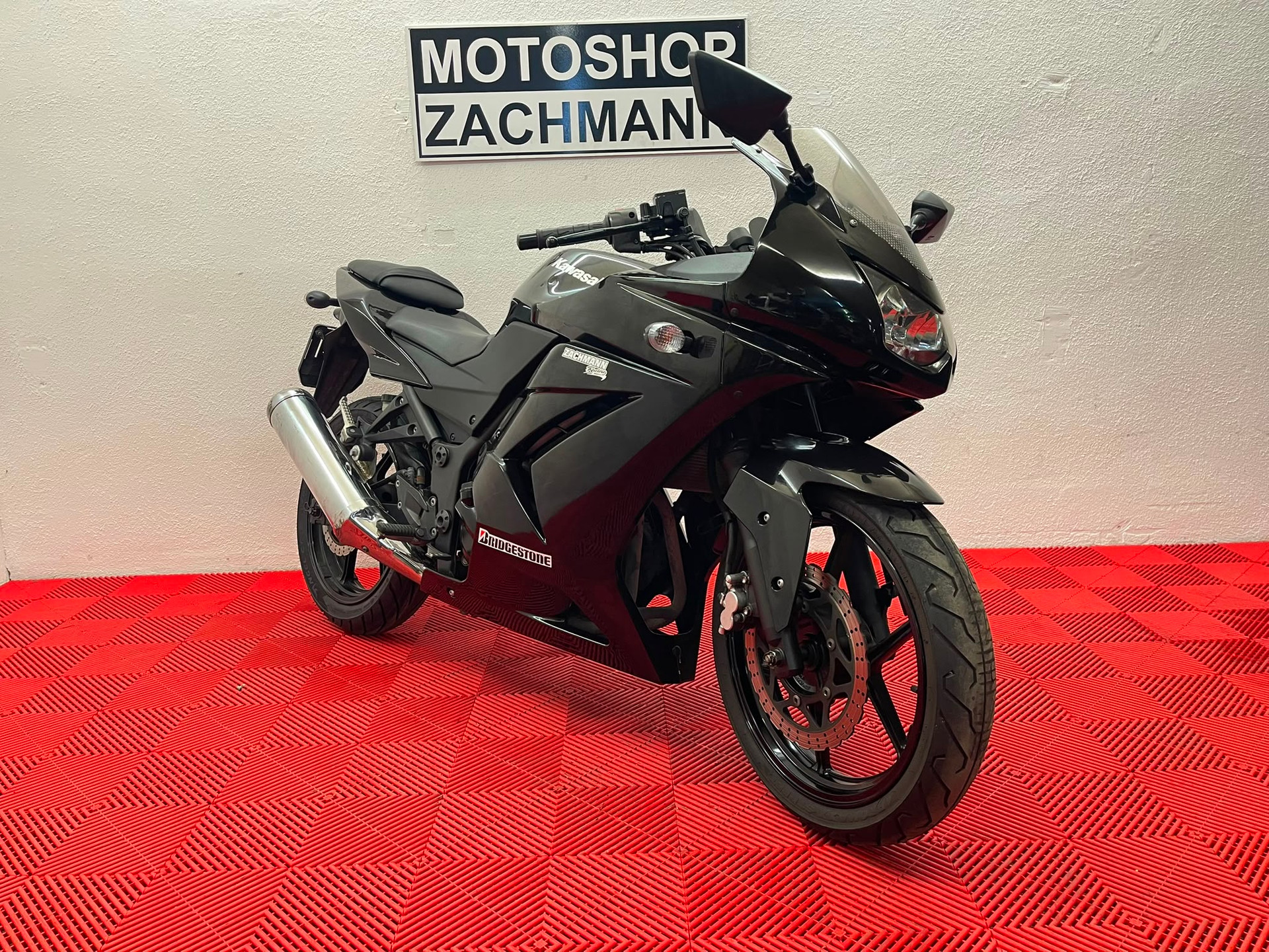 KAWASAKI Ninja 250 R-image-1