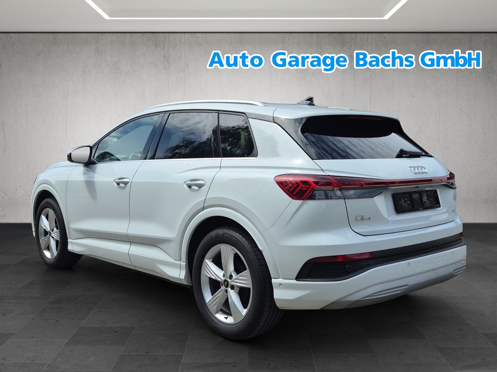 AUDI Q4 e-tron 35-showroom-element-2
