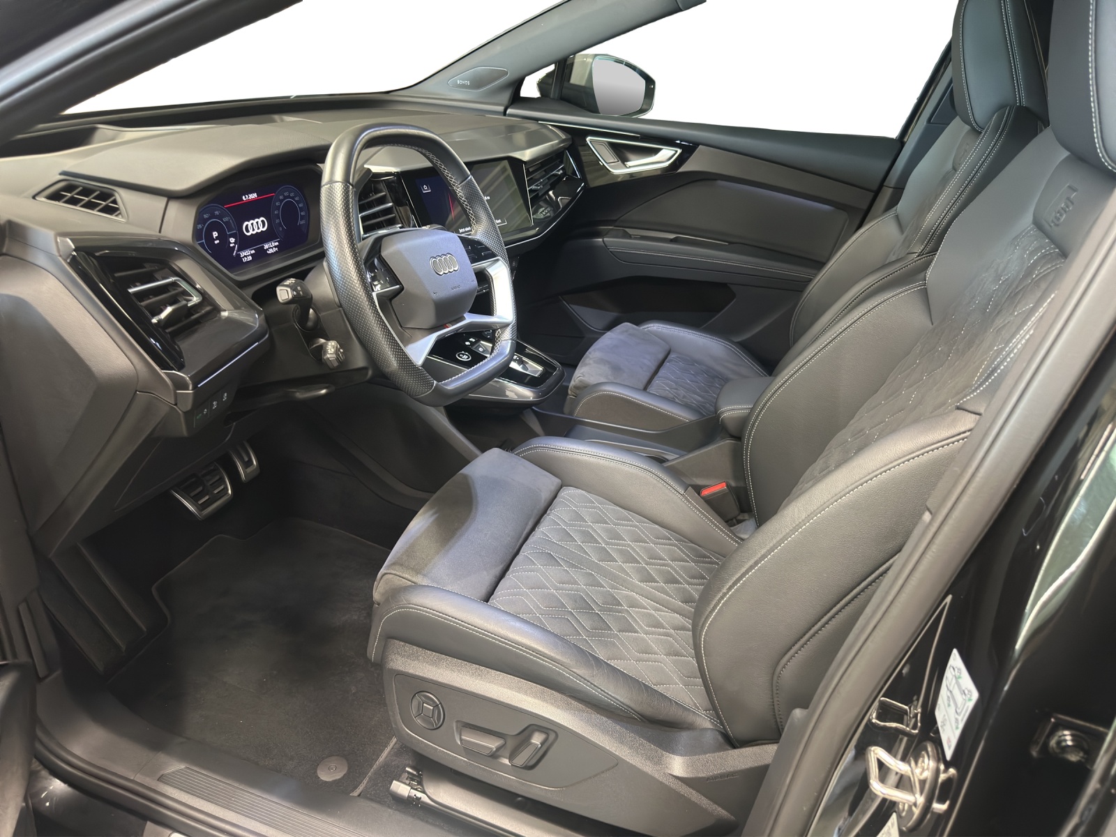 AUDI Q4 Sportback e-tron 50 quattro-image-10