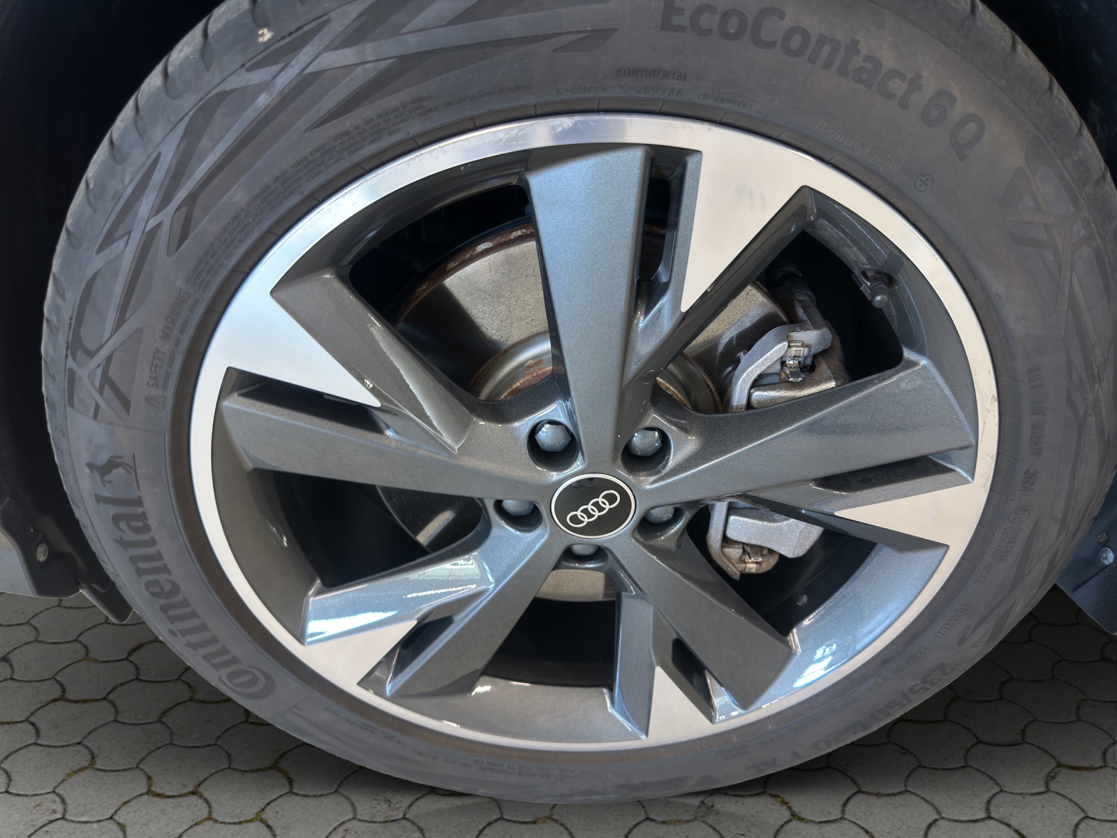 AUDI Q4 Sportback e-tron 50 quattro-image-9