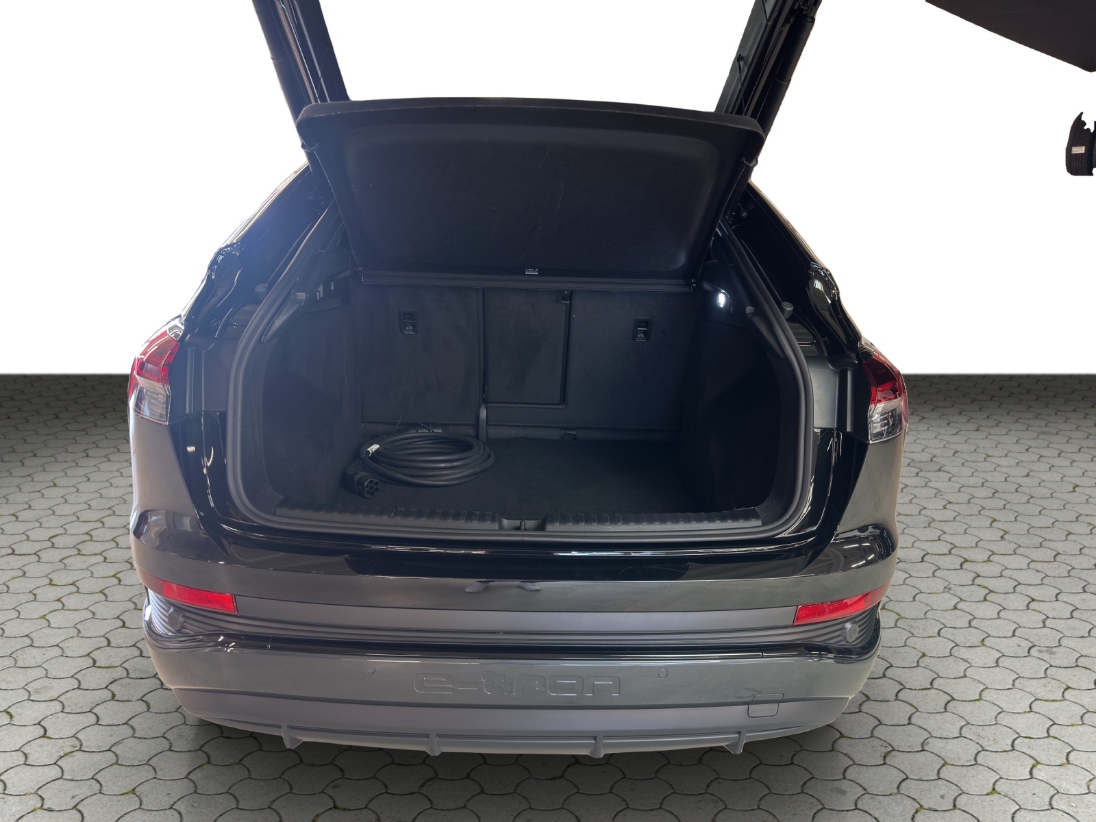 AUDI Q4 Sportback e-tron 50 quattro-image-12