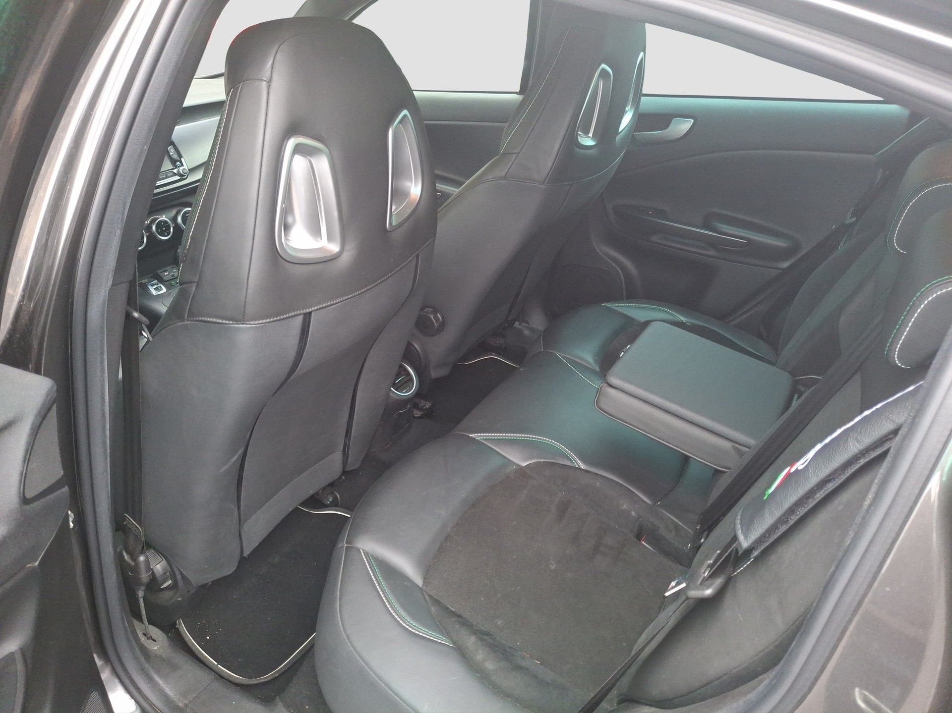 ALFA ROMEO Giulietta 1750 TBi Quadrifoglio Verde TCT-image-5