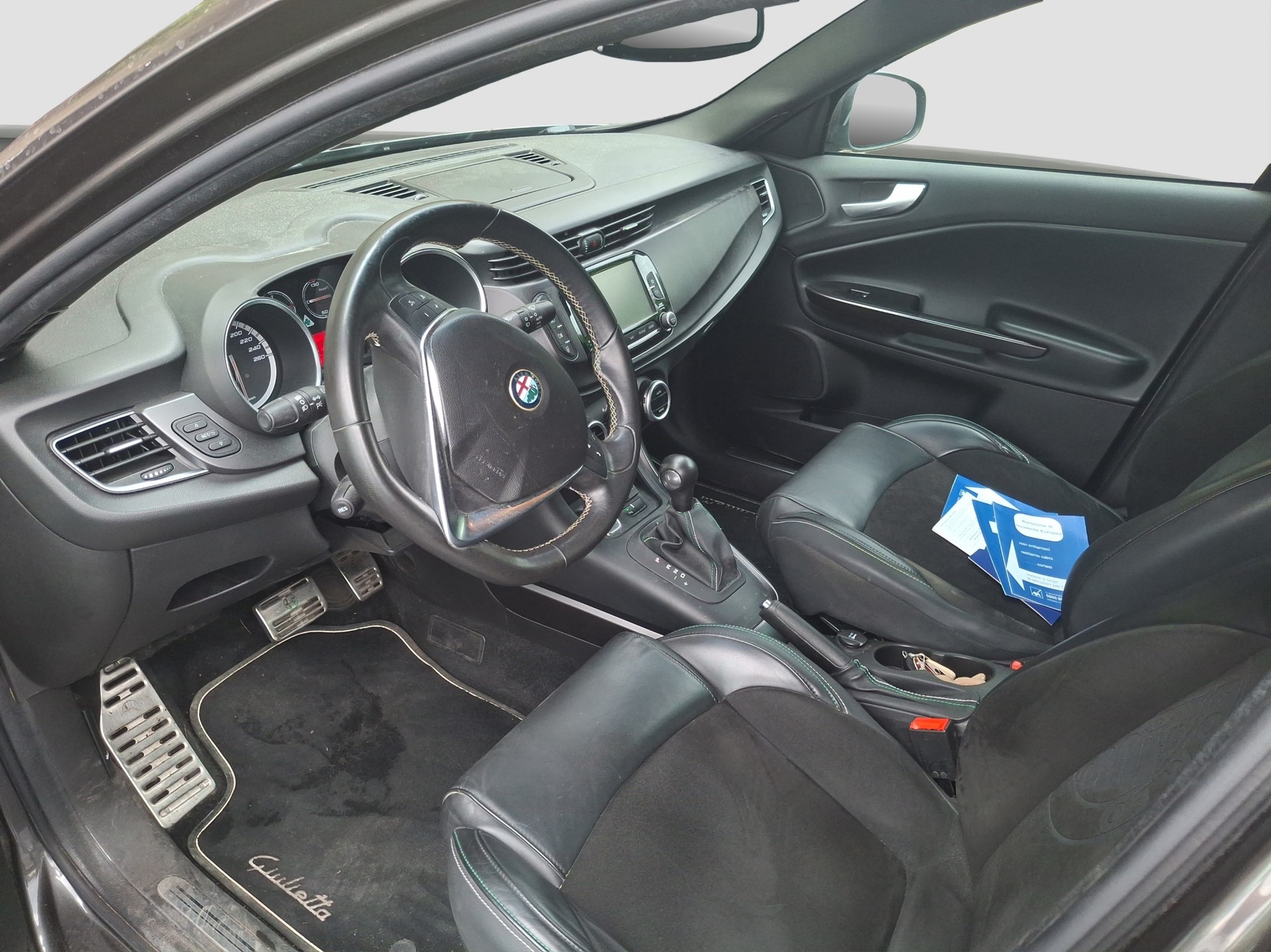 ALFA ROMEO Giulietta 1750 TBi Quadrifoglio Verde TCT-image-6