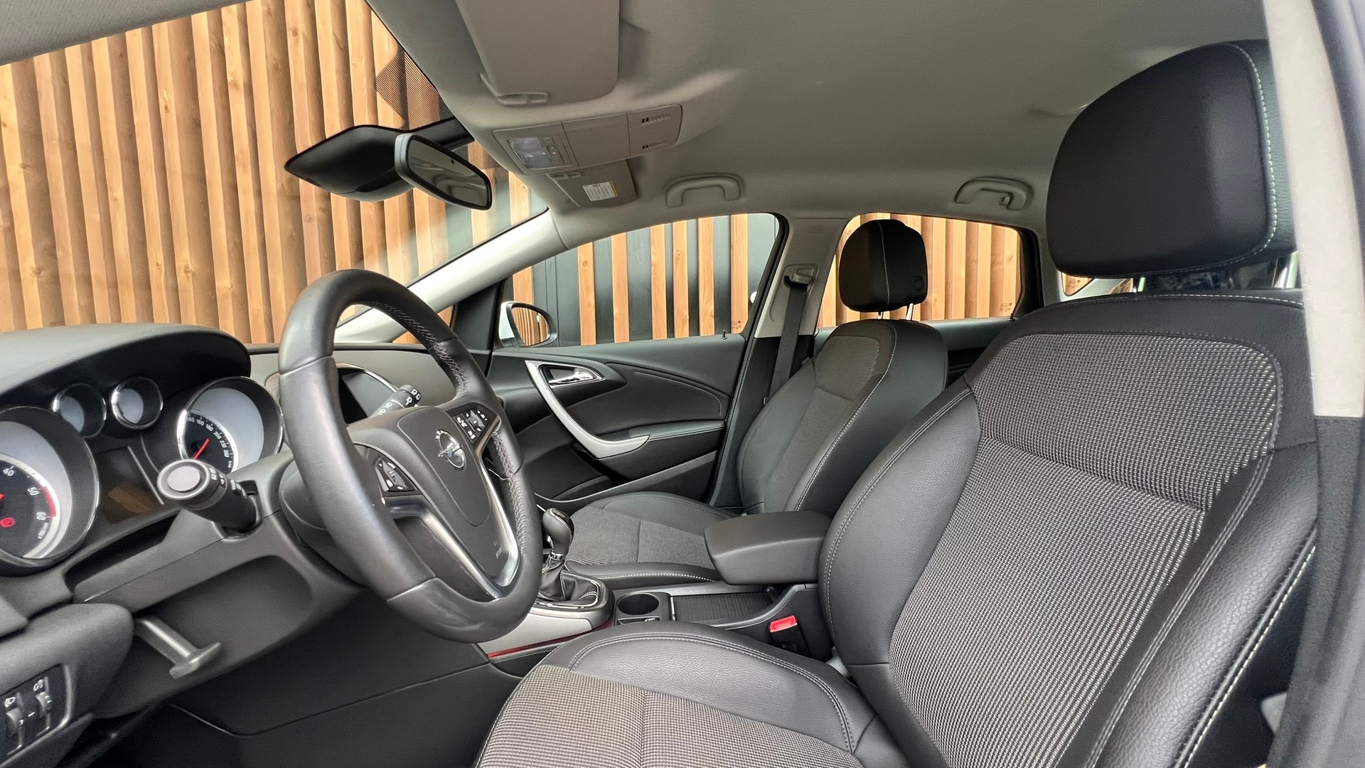 OPEL ASTRA 1.7 CDTi ECOFLEX ACTIVE EDITION l 130 PS-image-21