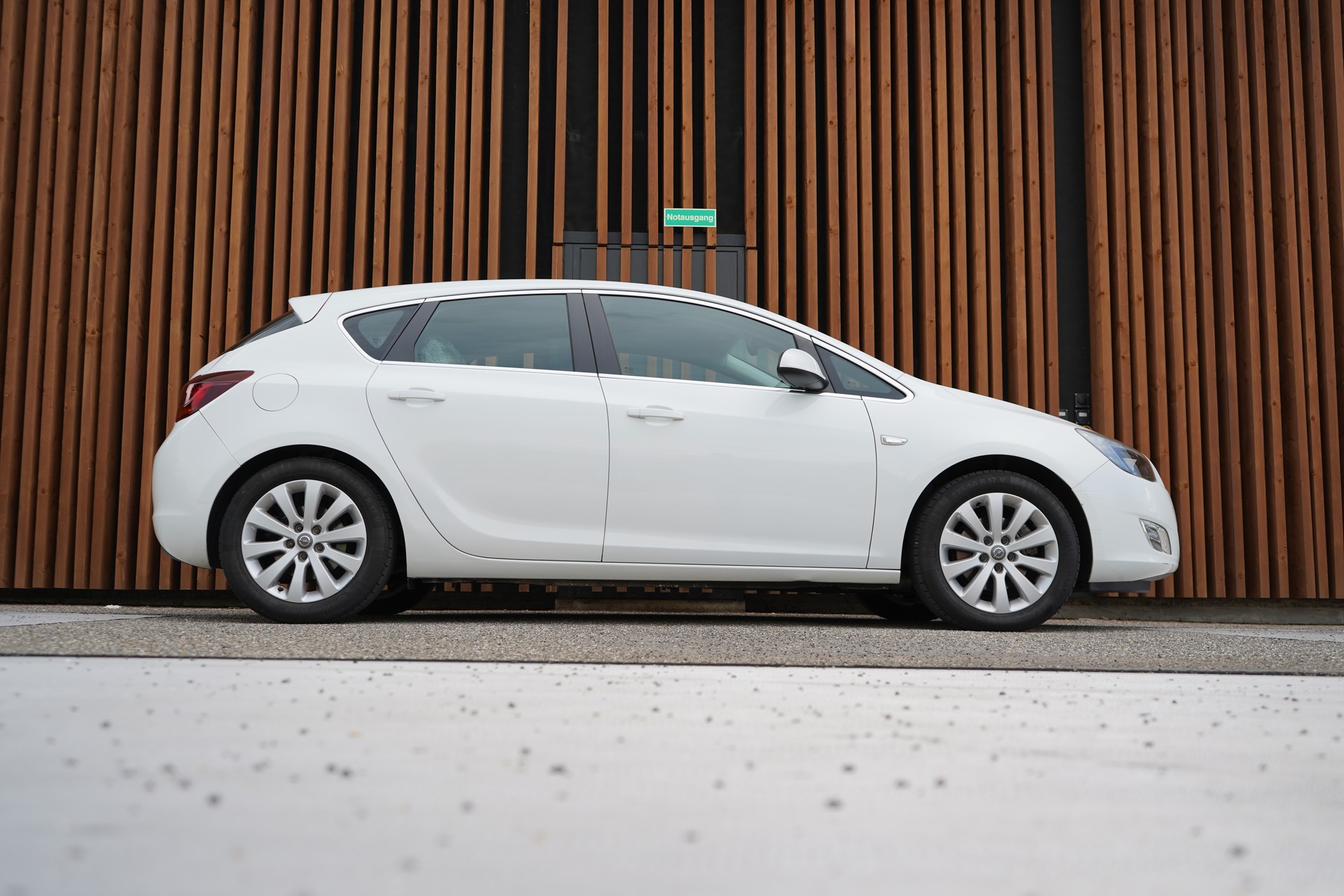 OPEL ASTRA 1.7 CDTi ECOFLEX ACTIVE EDITION l 130 PS