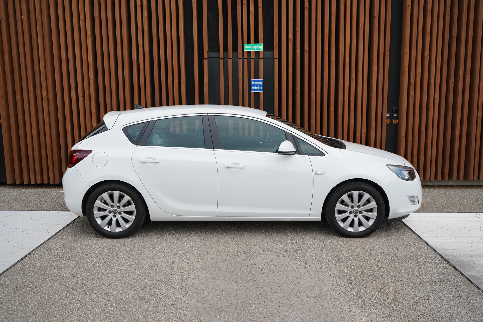 OPEL ASTRA 1.7 CDTi ECOFLEX ACTIVE EDITION l 130 PS-showroom-element-2