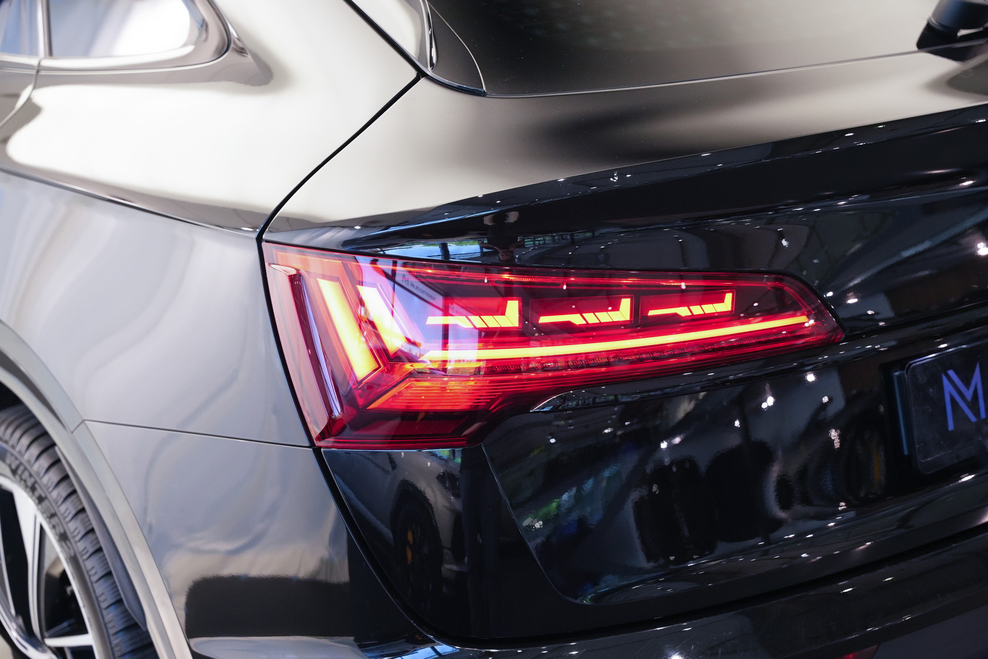 AUDI SQ5 Sportback TDI quattro tiptronic *CH-Fahrzeug* *Panorama*-image-33