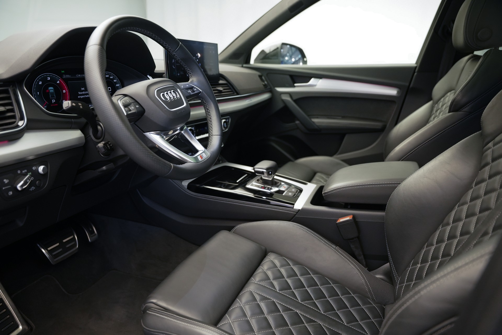 AUDI SQ5 Sportback TDI quattro tiptronic *CH-Fahrzeug* *Panorama*-image-10
