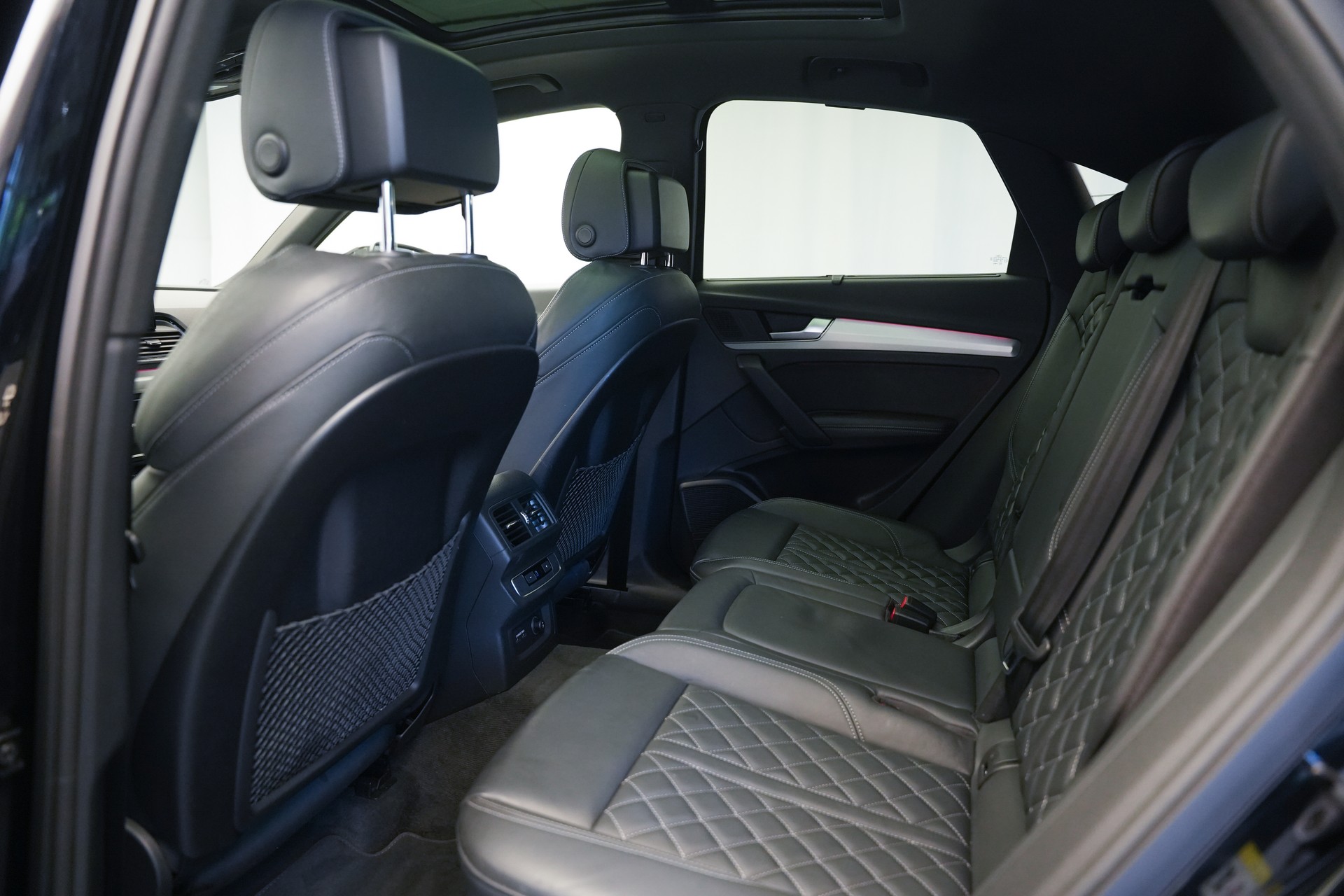 AUDI SQ5 Sportback TDI quattro tiptronic *CH-Fahrzeug* *Panorama*-image-14