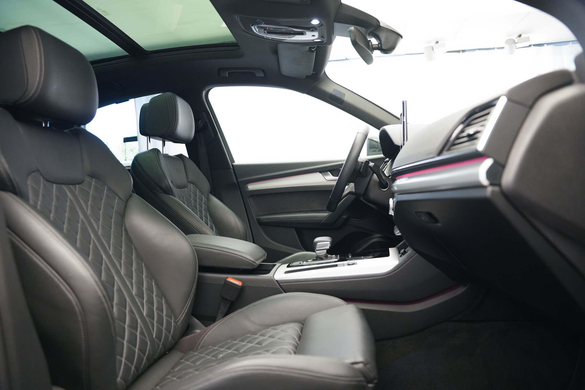 AUDI SQ5 Sportback TDI quattro tiptronic *CH-Fahrzeug* *Panorama*-image-16